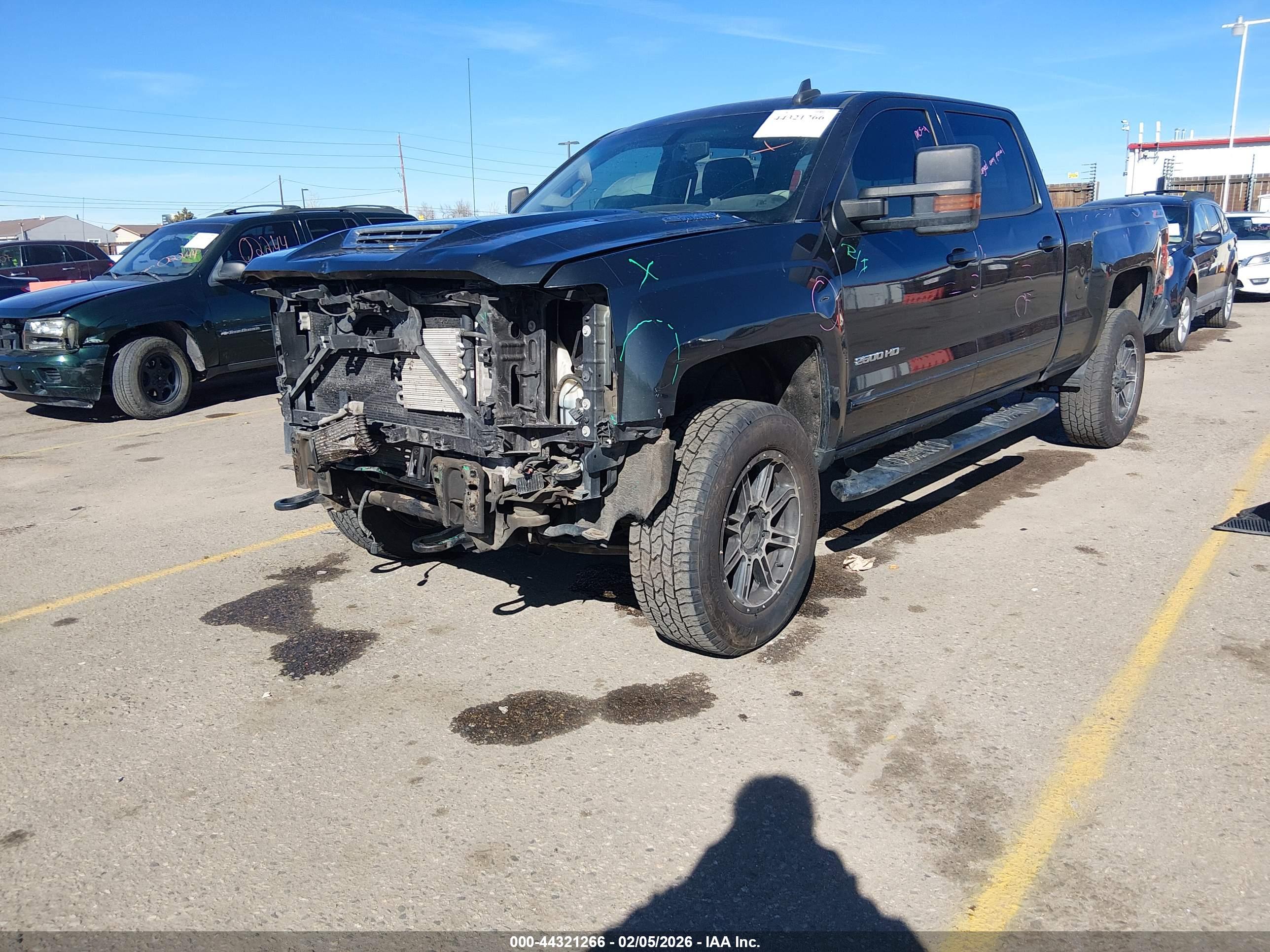 CHEVROLET SILVERADO image 2