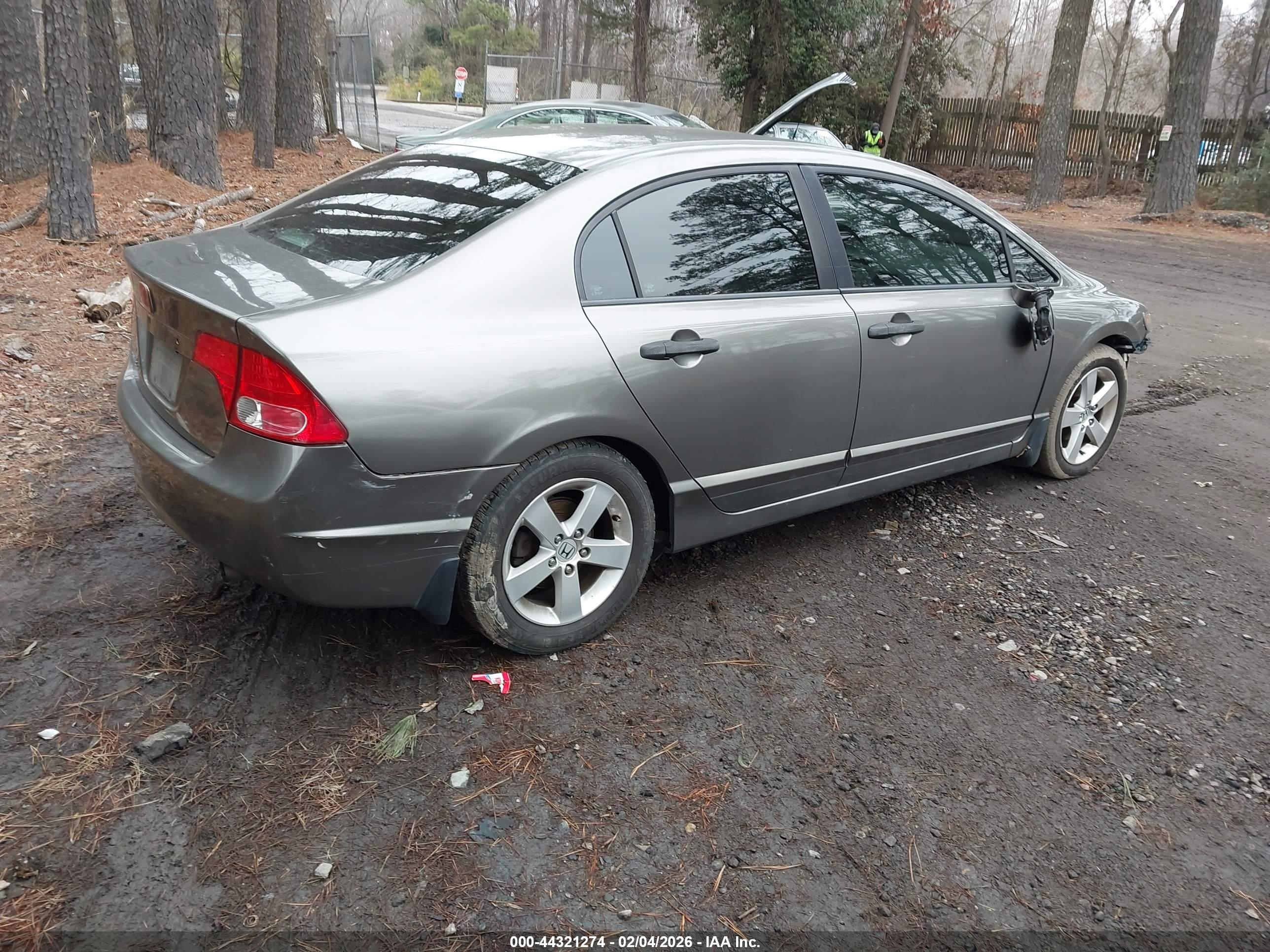 HONDA CIVIC image 4