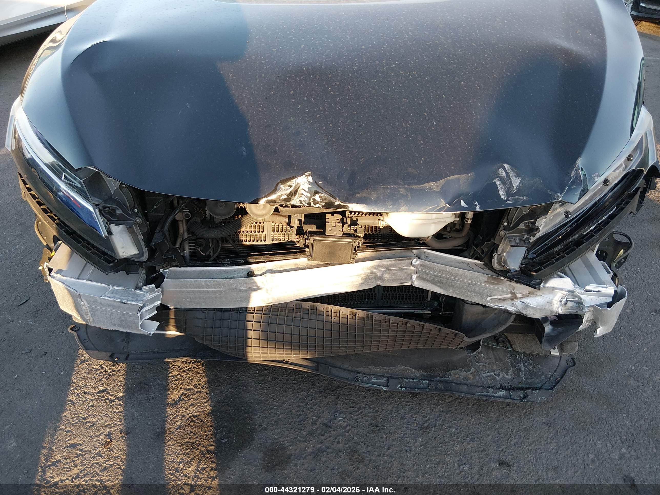 HONDA CLARITY image 6