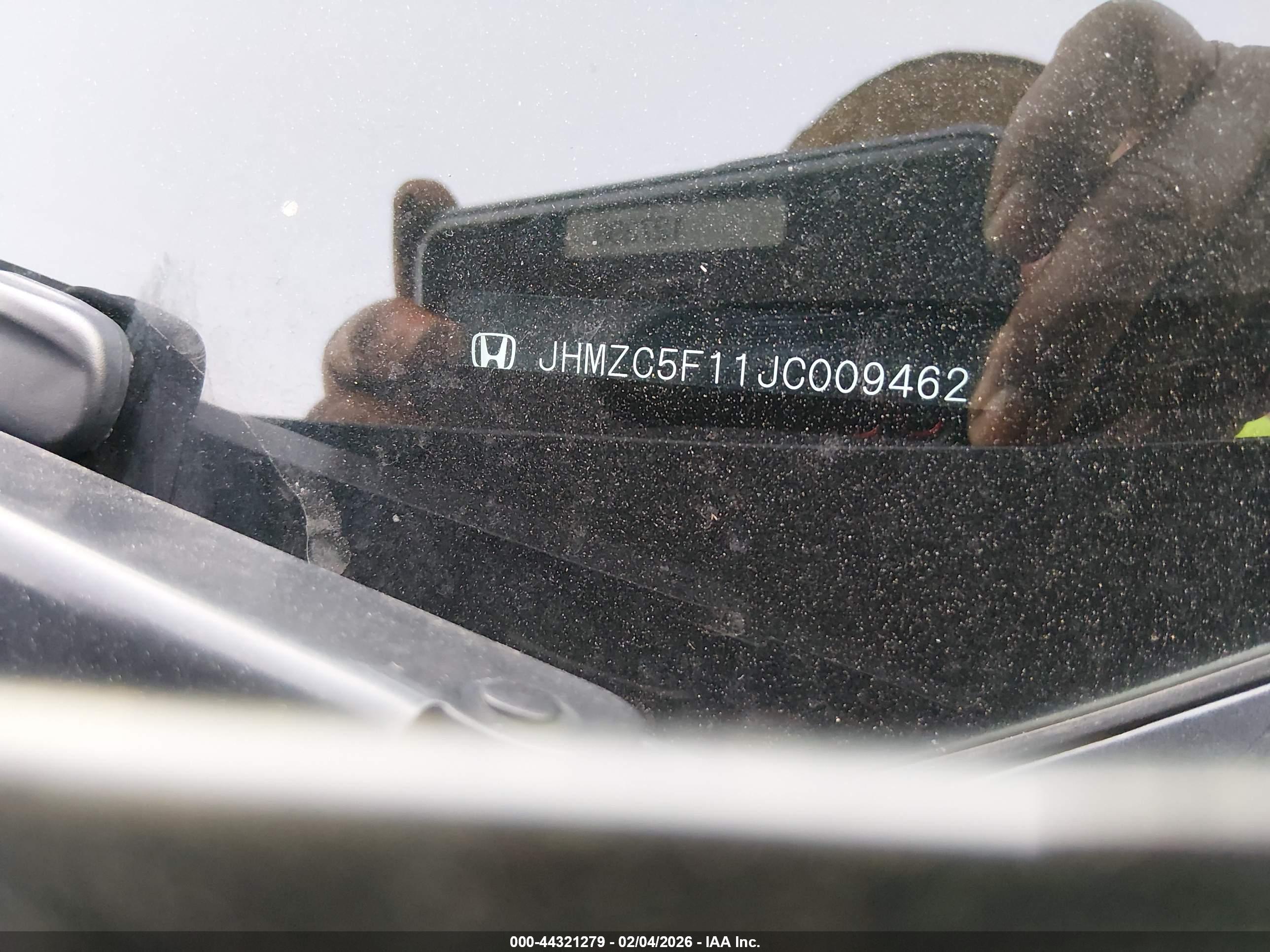 HONDA CLARITY image 9