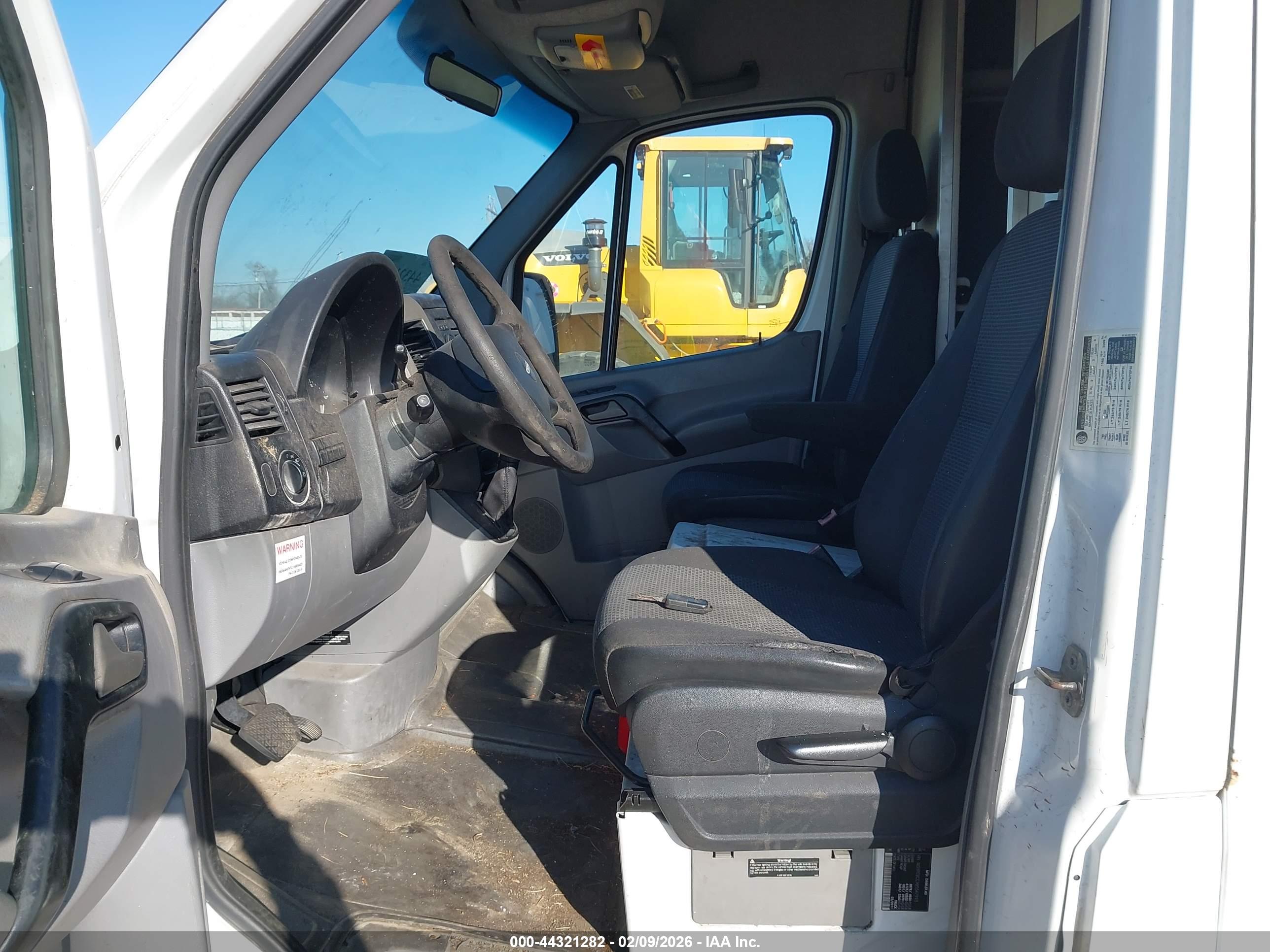 FREIGHTLINER SPRINTER image 8