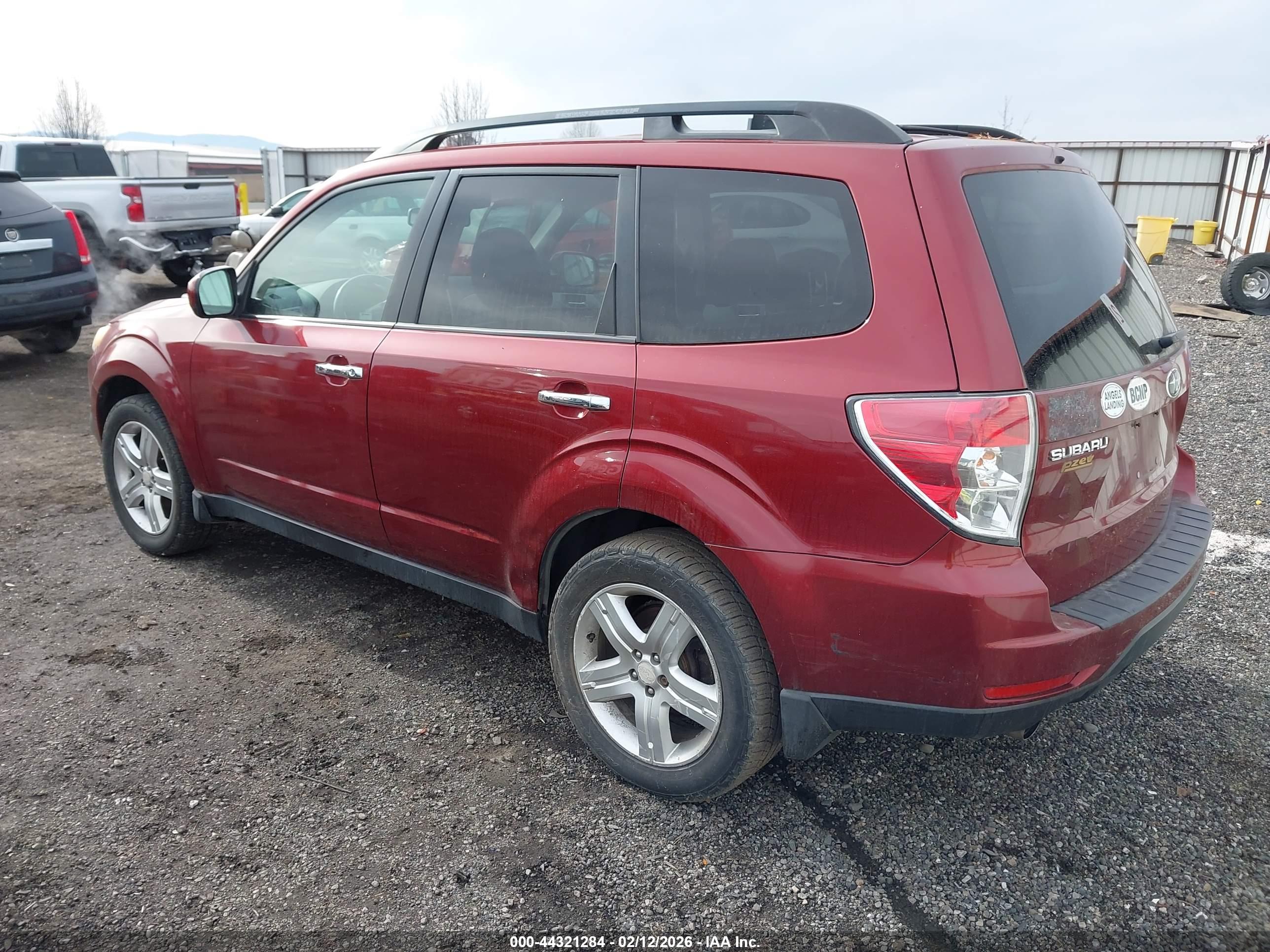 SUBARU FORESTER image 3