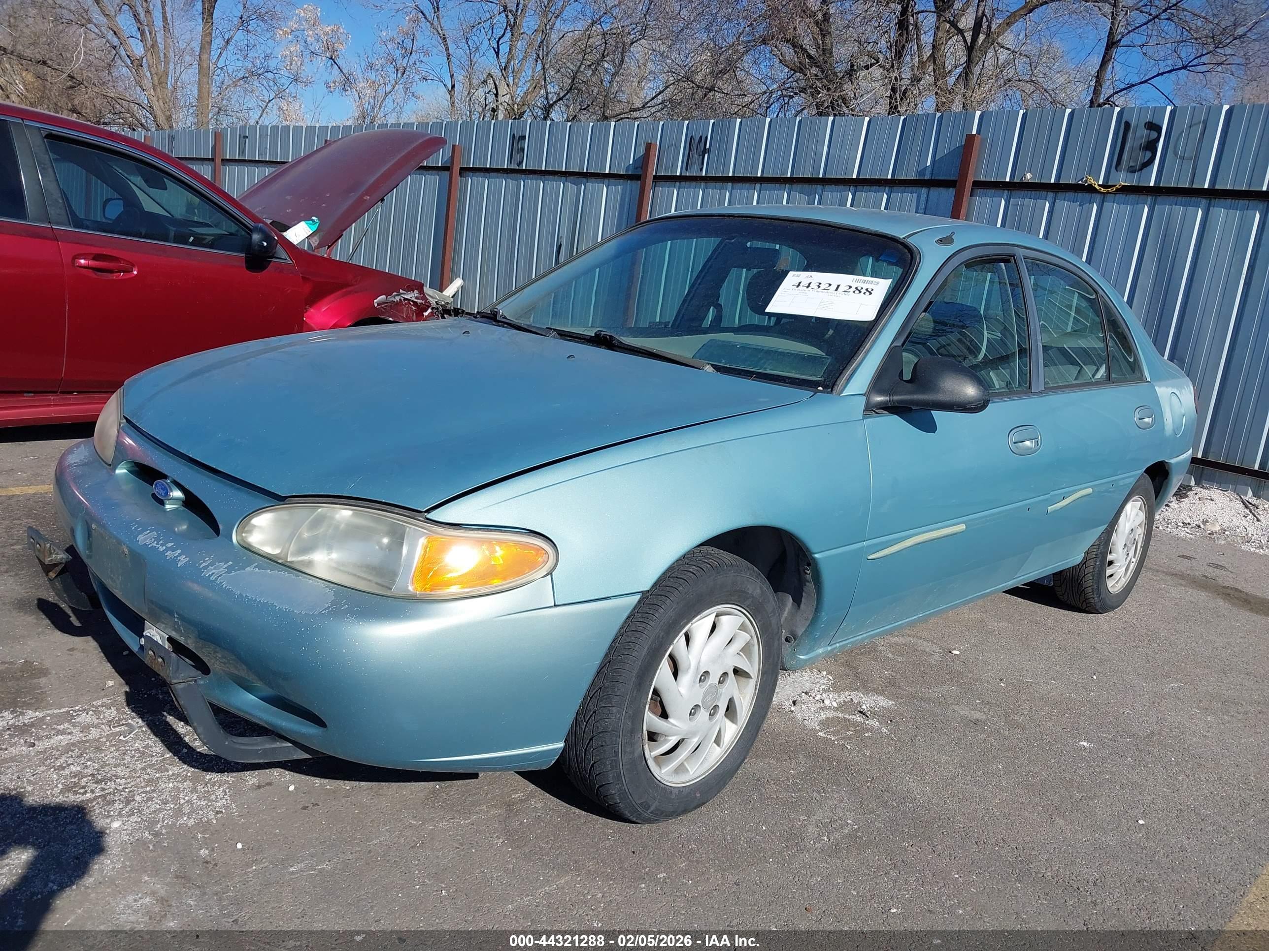 FORD ESCORT image 2