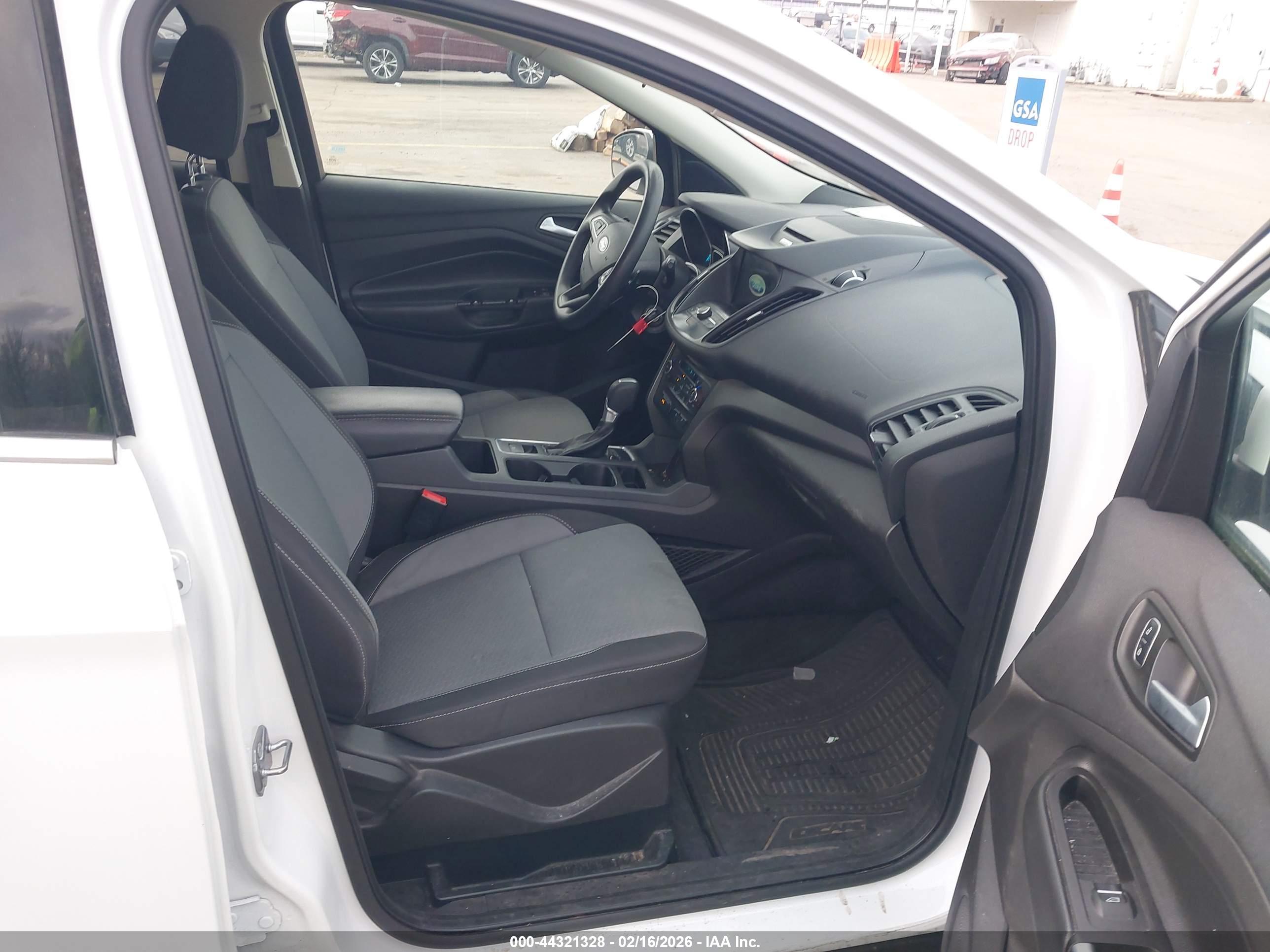 FORD ESCAPE image 5