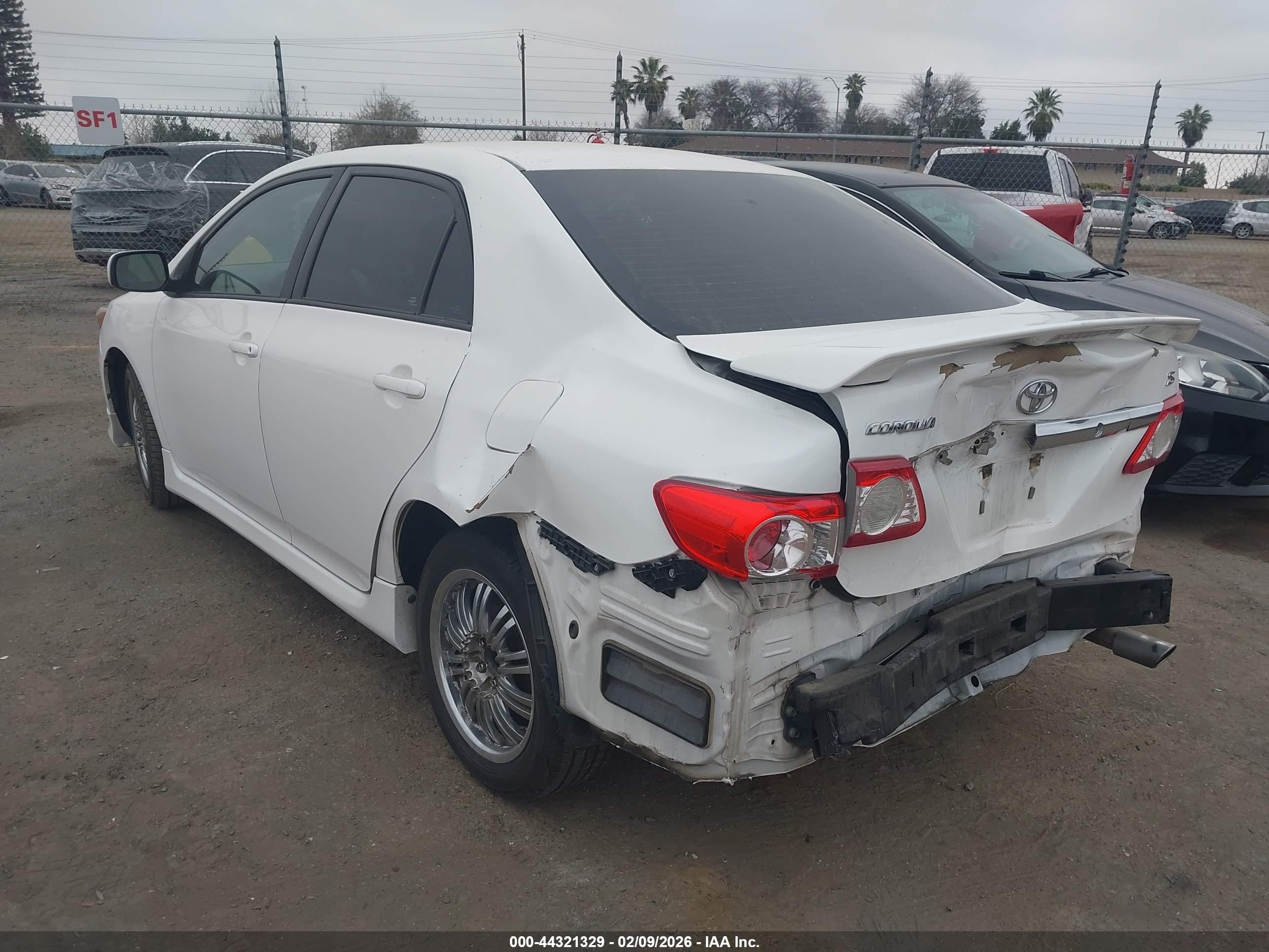 TOYOTA COROLLA image 3