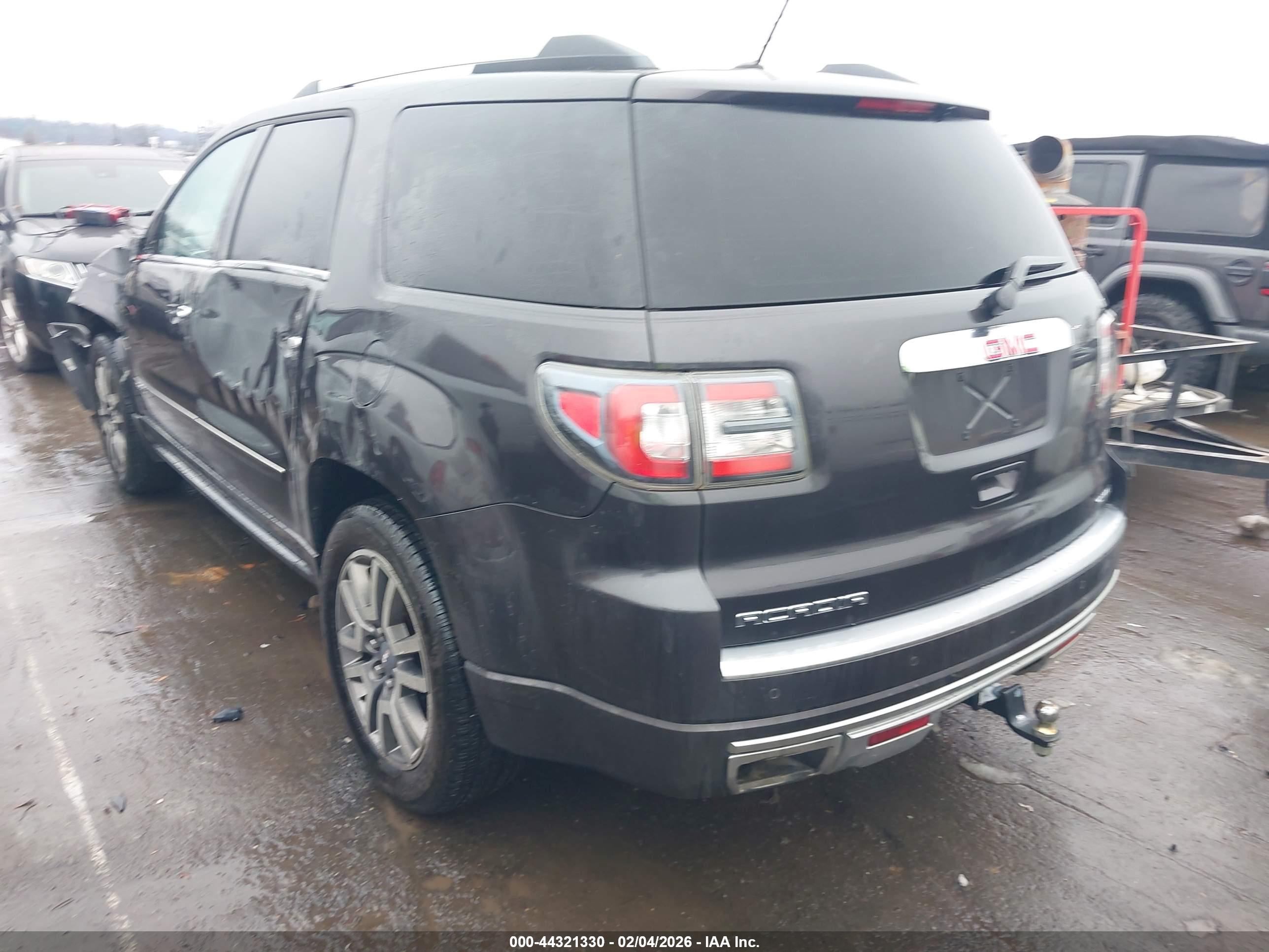 GMC ACADIA image 3