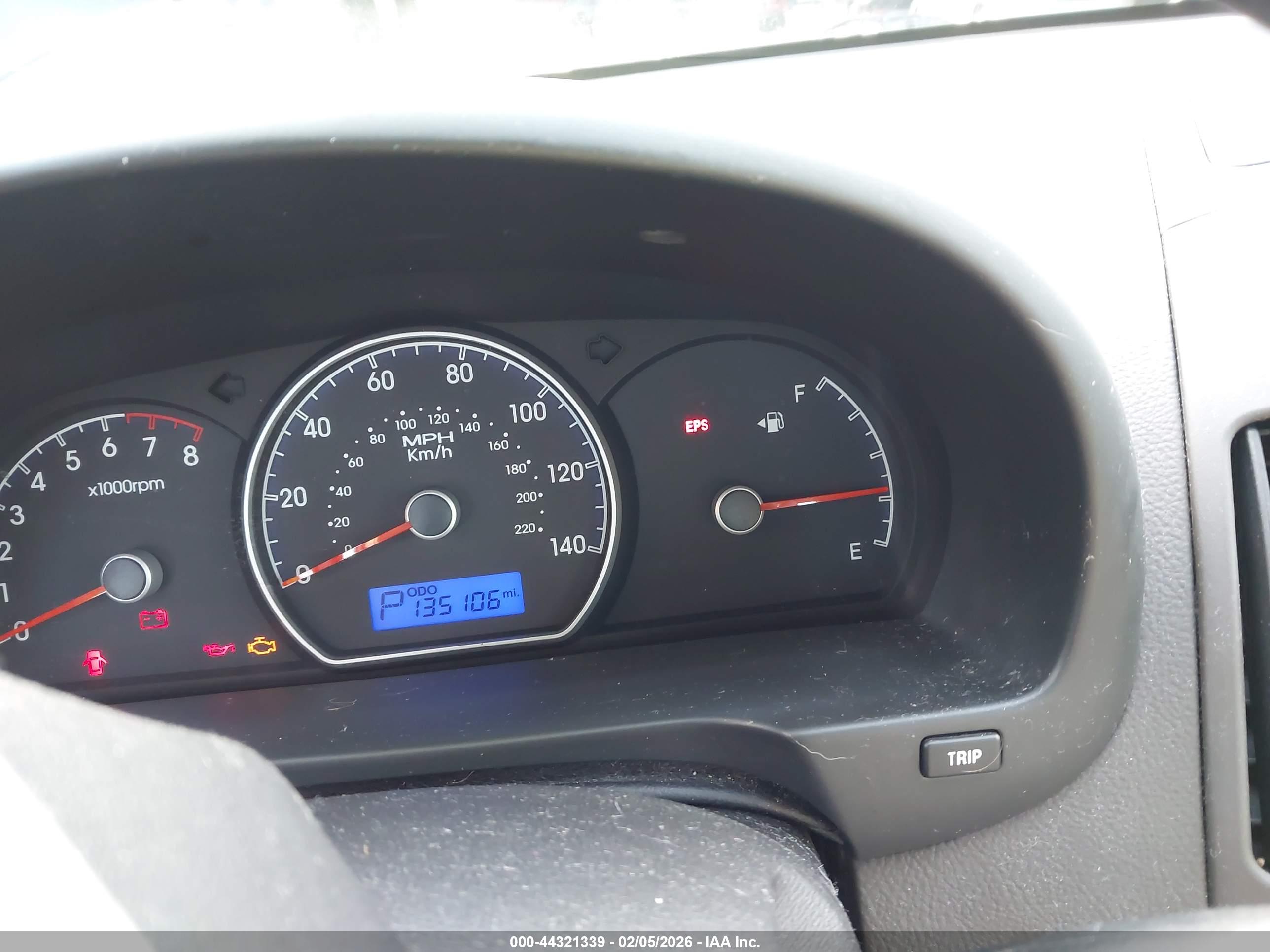 HYUNDAI ELANTRA image 7