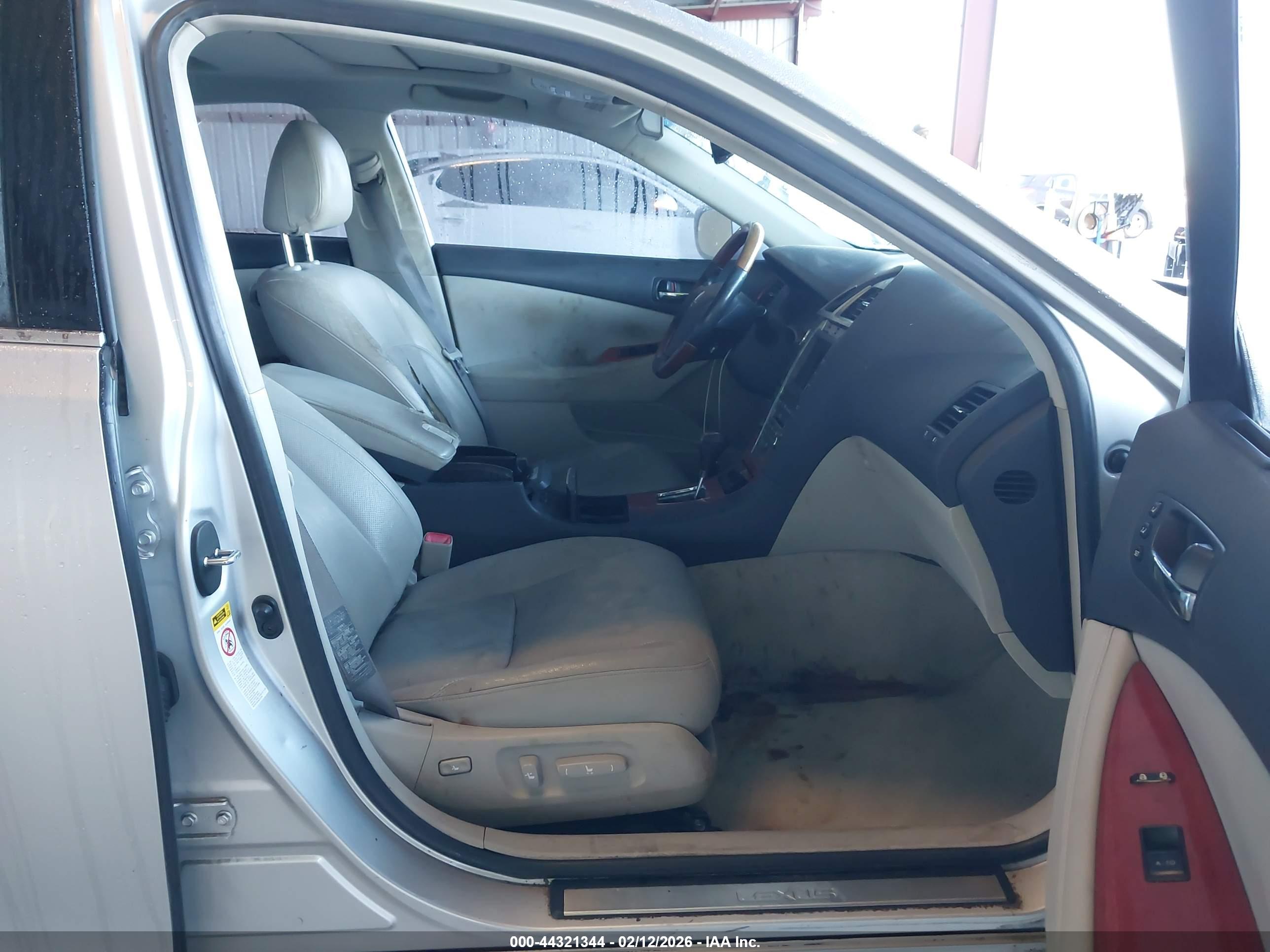 LEXUS ES image 5