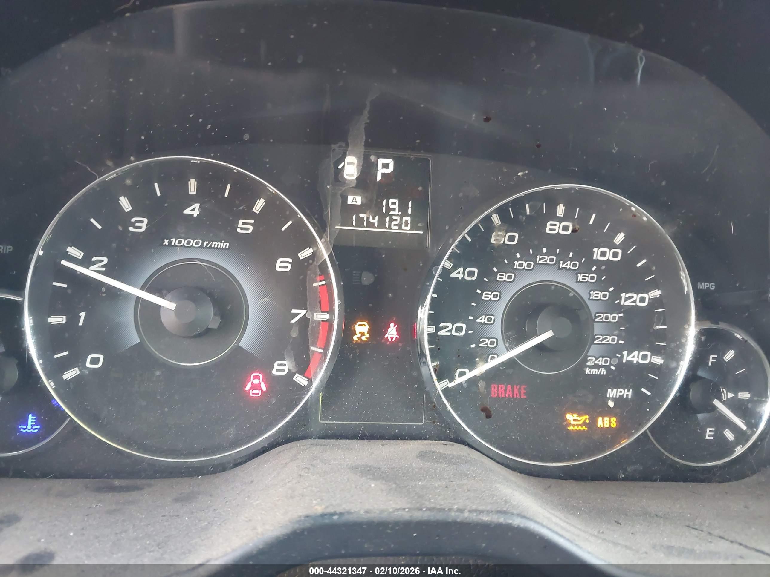 SUBARU OUTBACK image 7