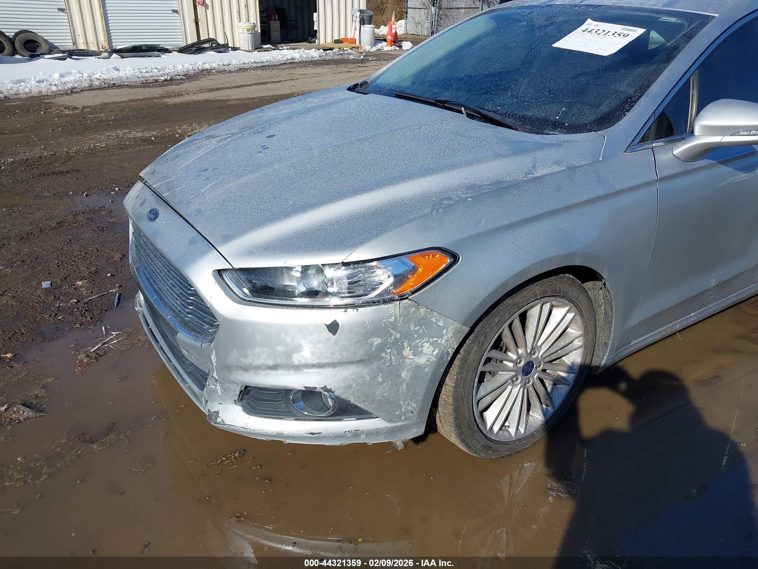 FORD FUSION image 6