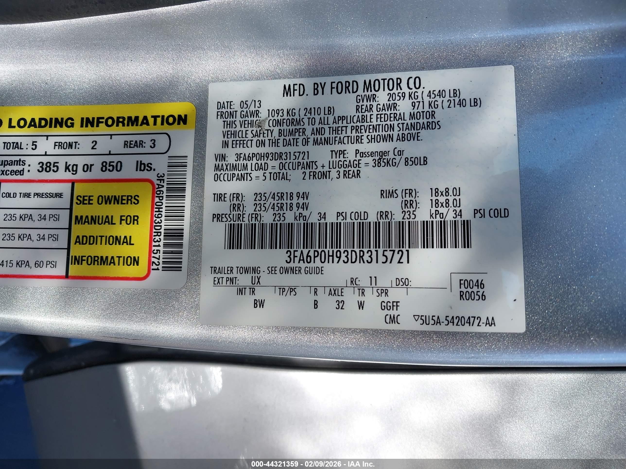 FORD FUSION image 9