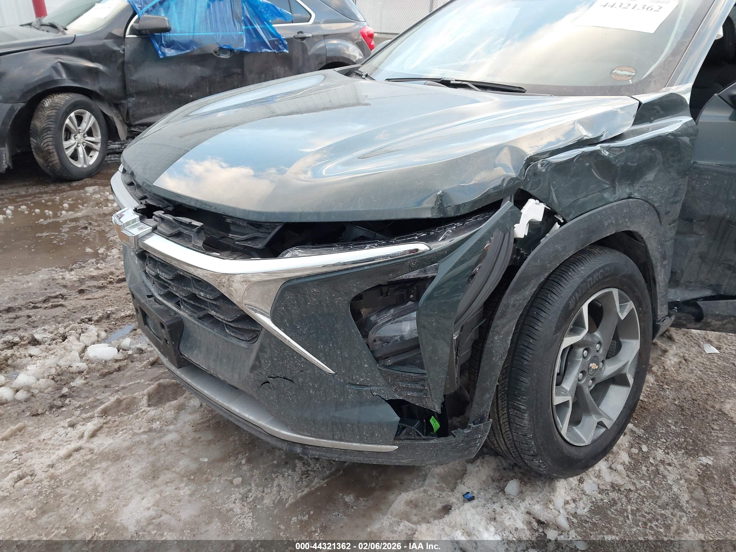 CHEVROLET TRAX image 6