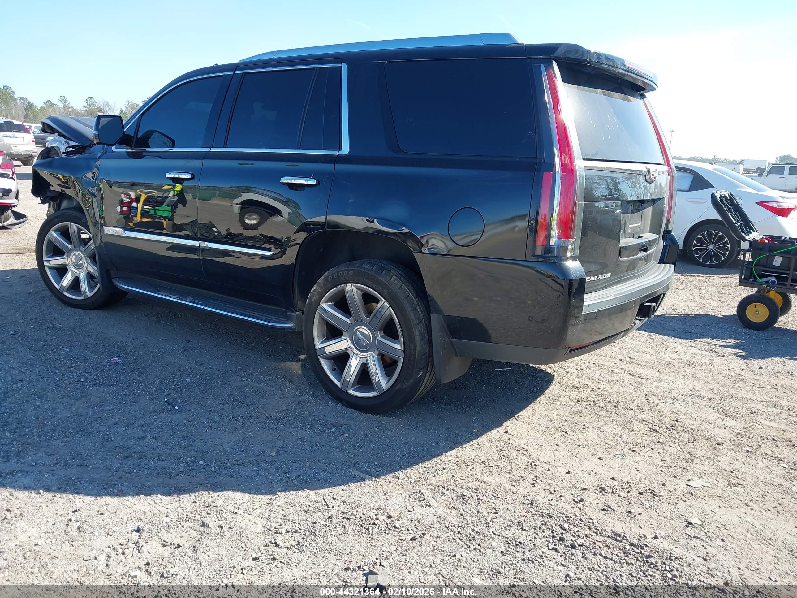 CADILLAC ESCALADE image 3