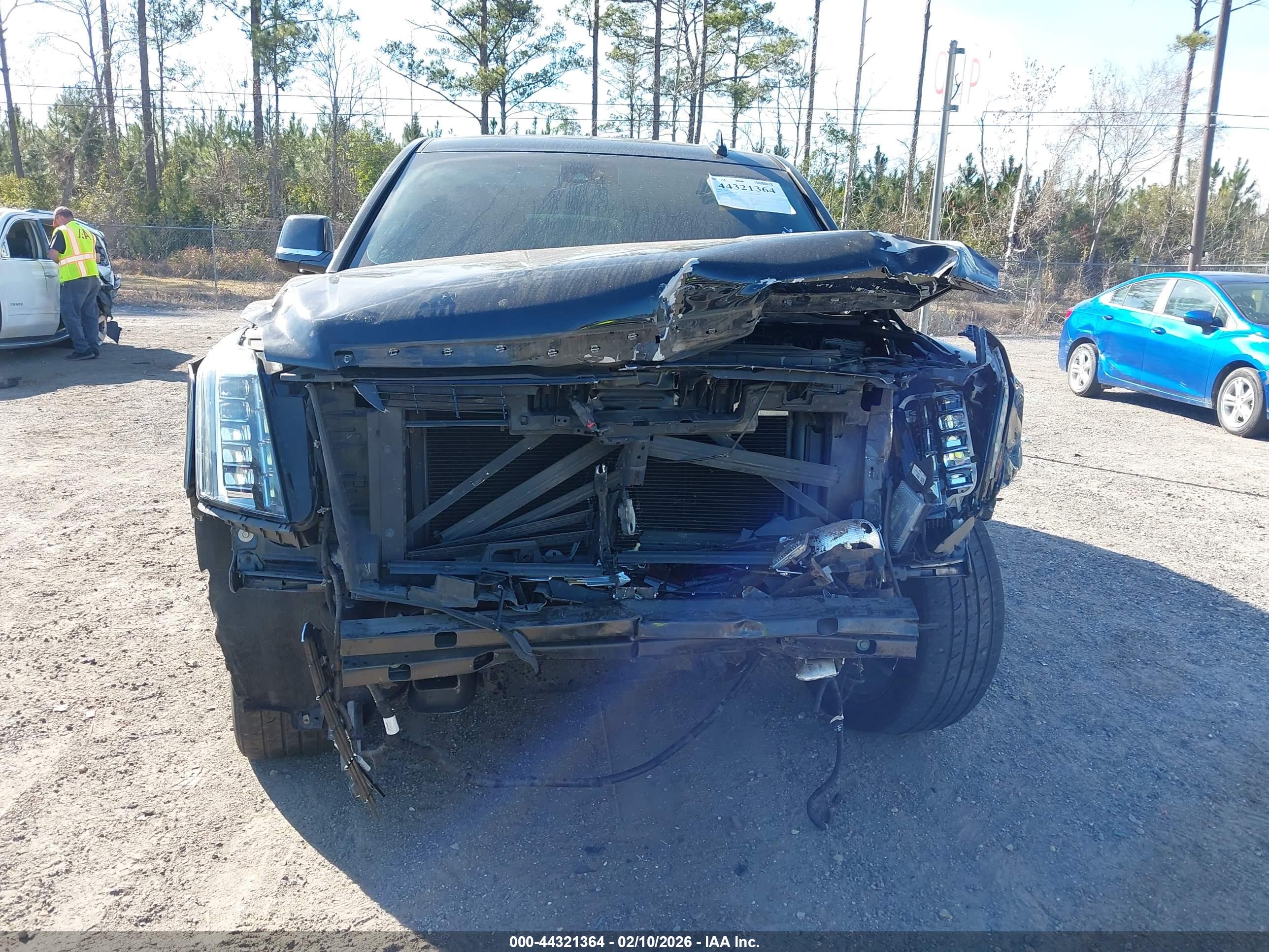 CADILLAC ESCALADE image 6