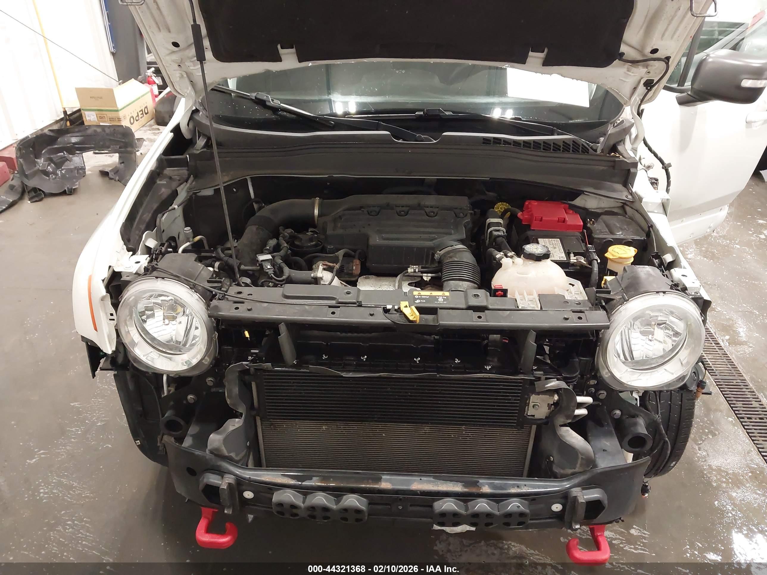 JEEP RENEGADE image 10