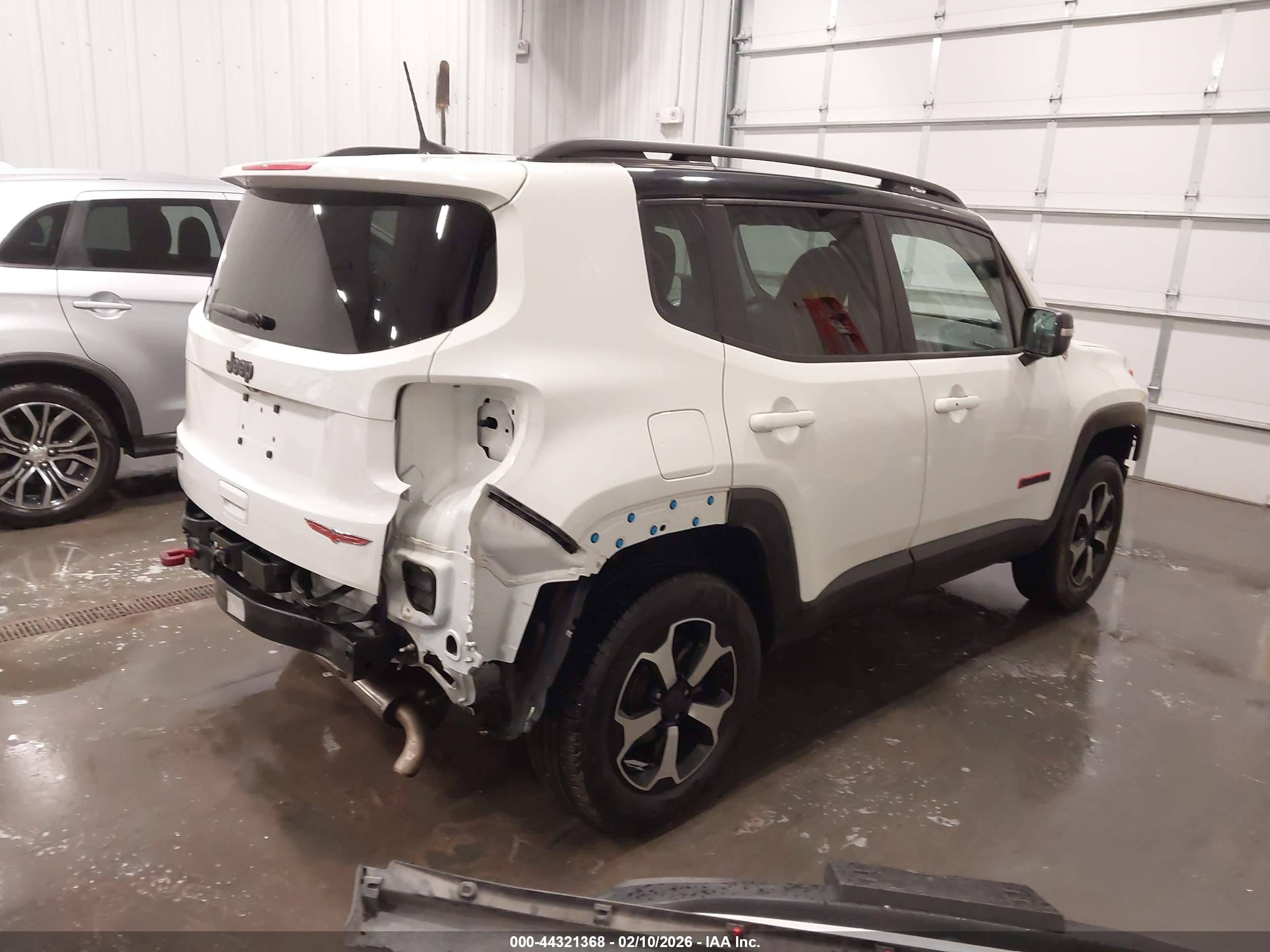 JEEP RENEGADE image 4