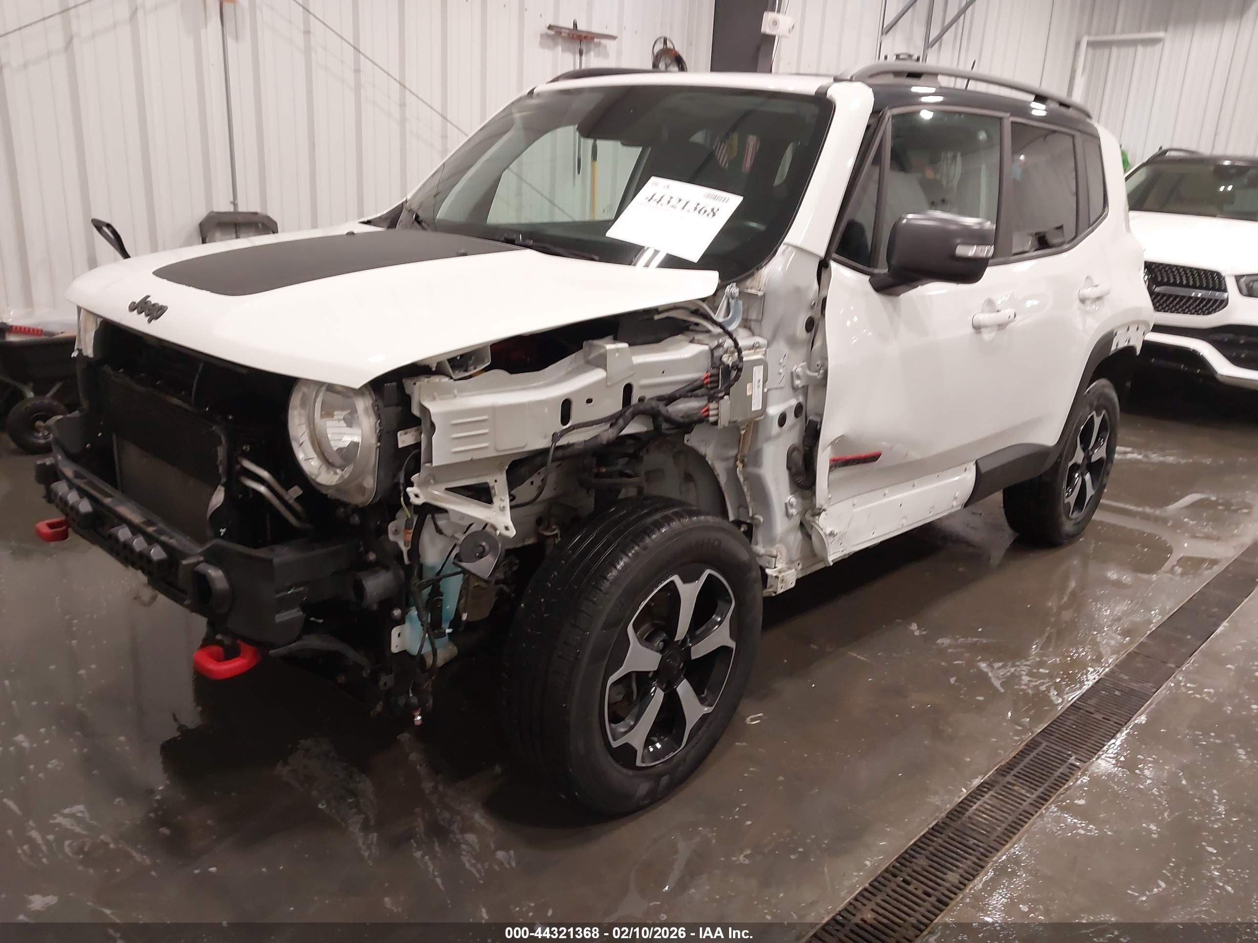 JEEP RENEGADE image 6