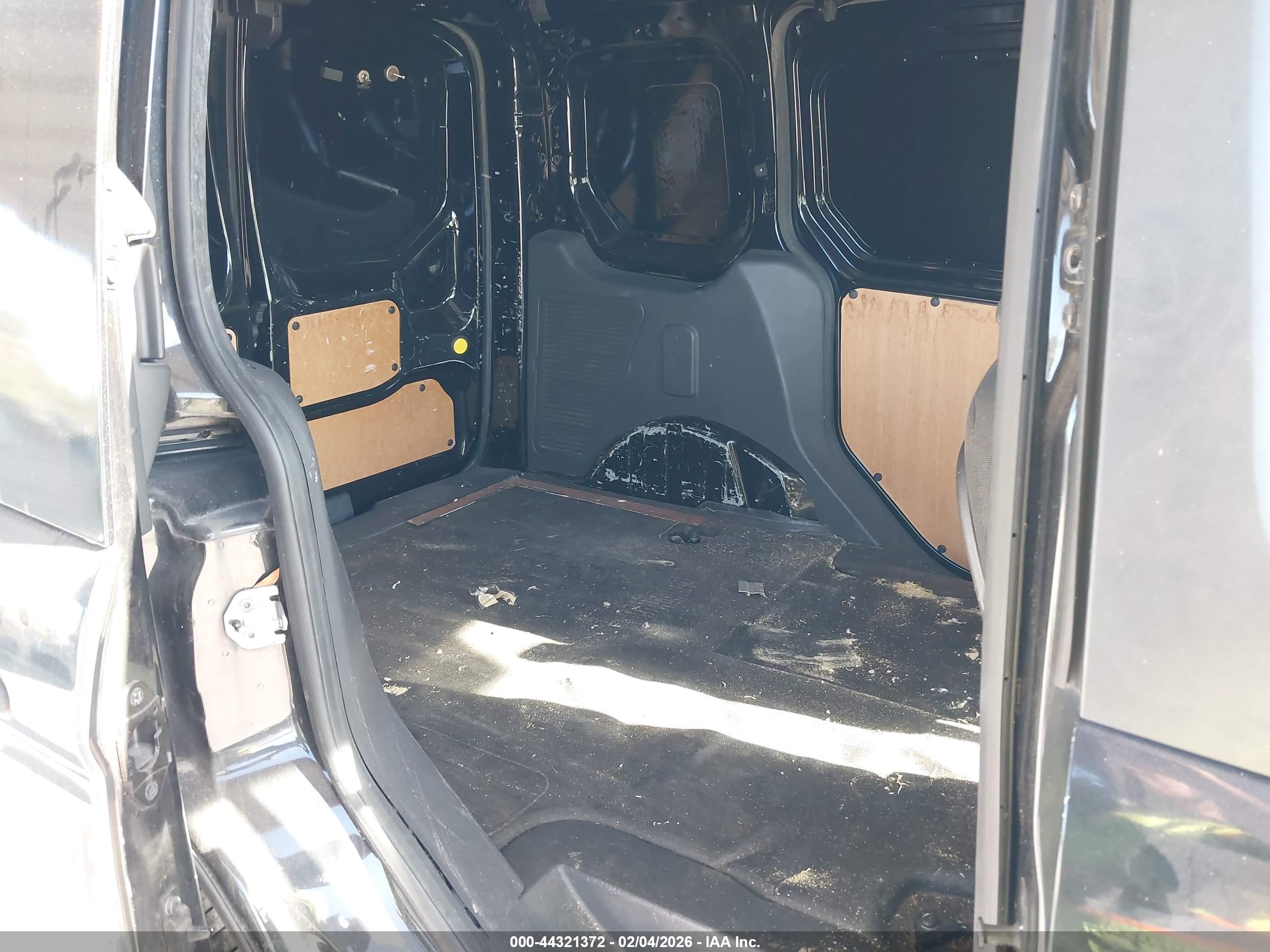 FORD TRANSIT image 8