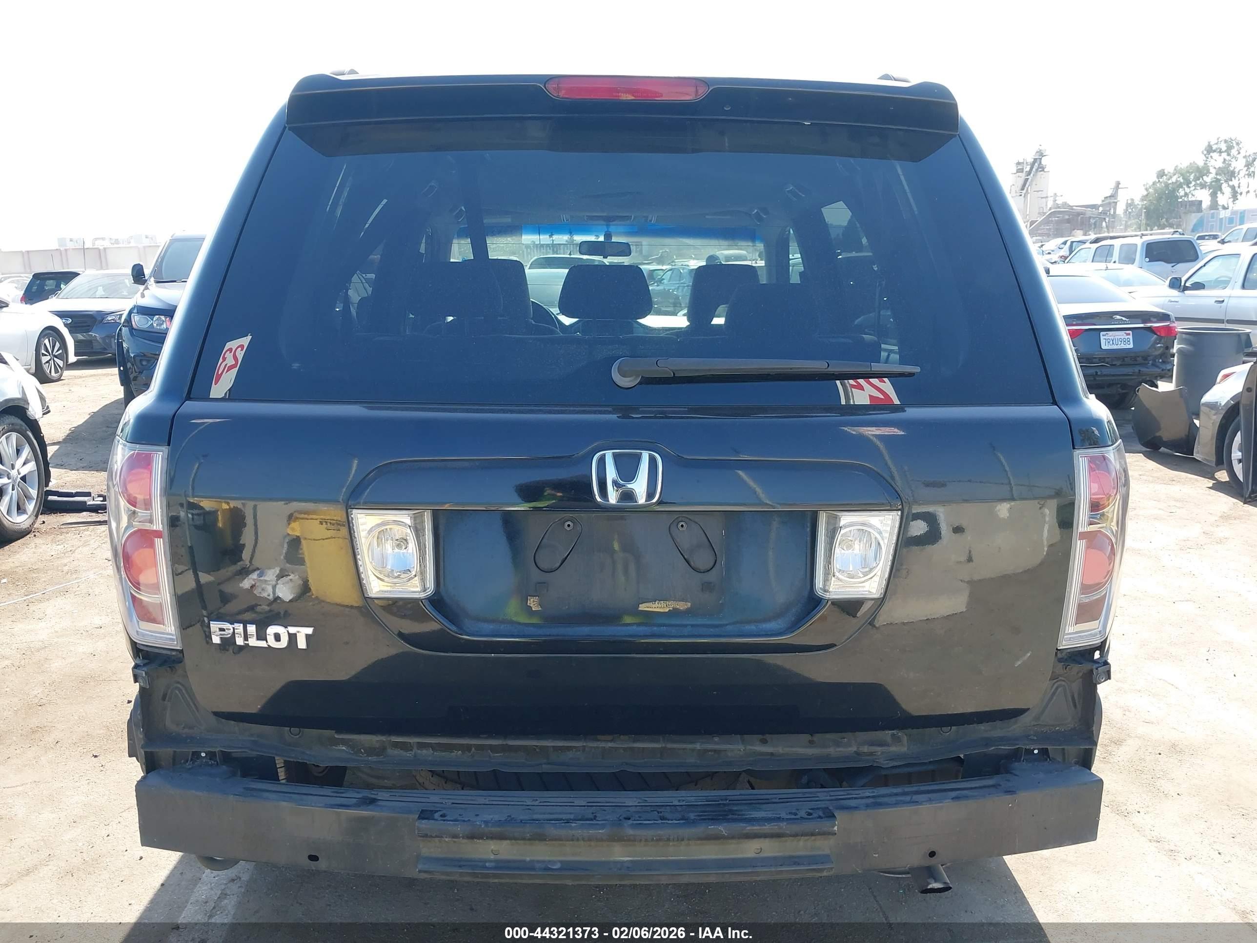 HONDA PILOT image 6