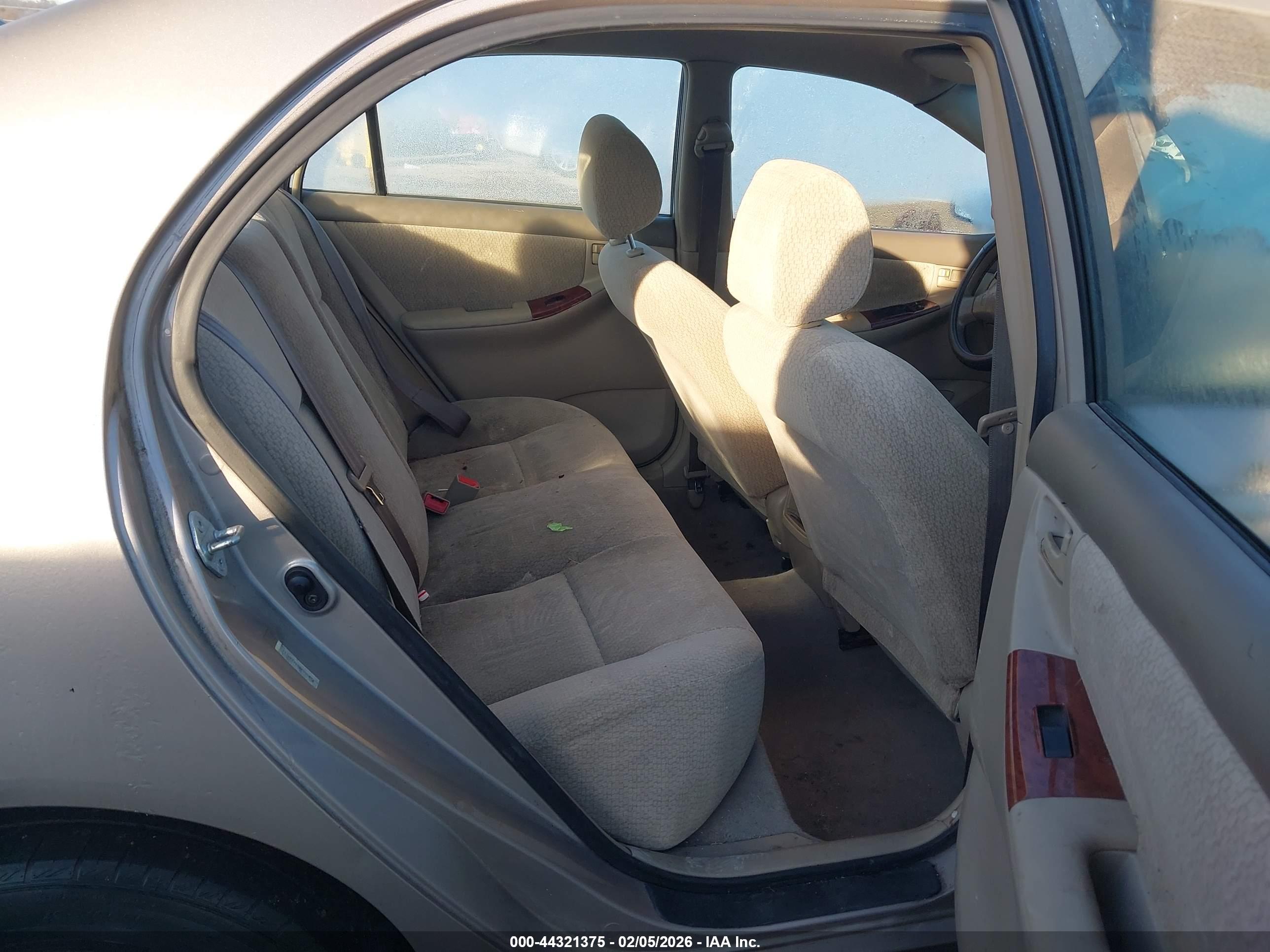 TOYOTA COROLLA image 8