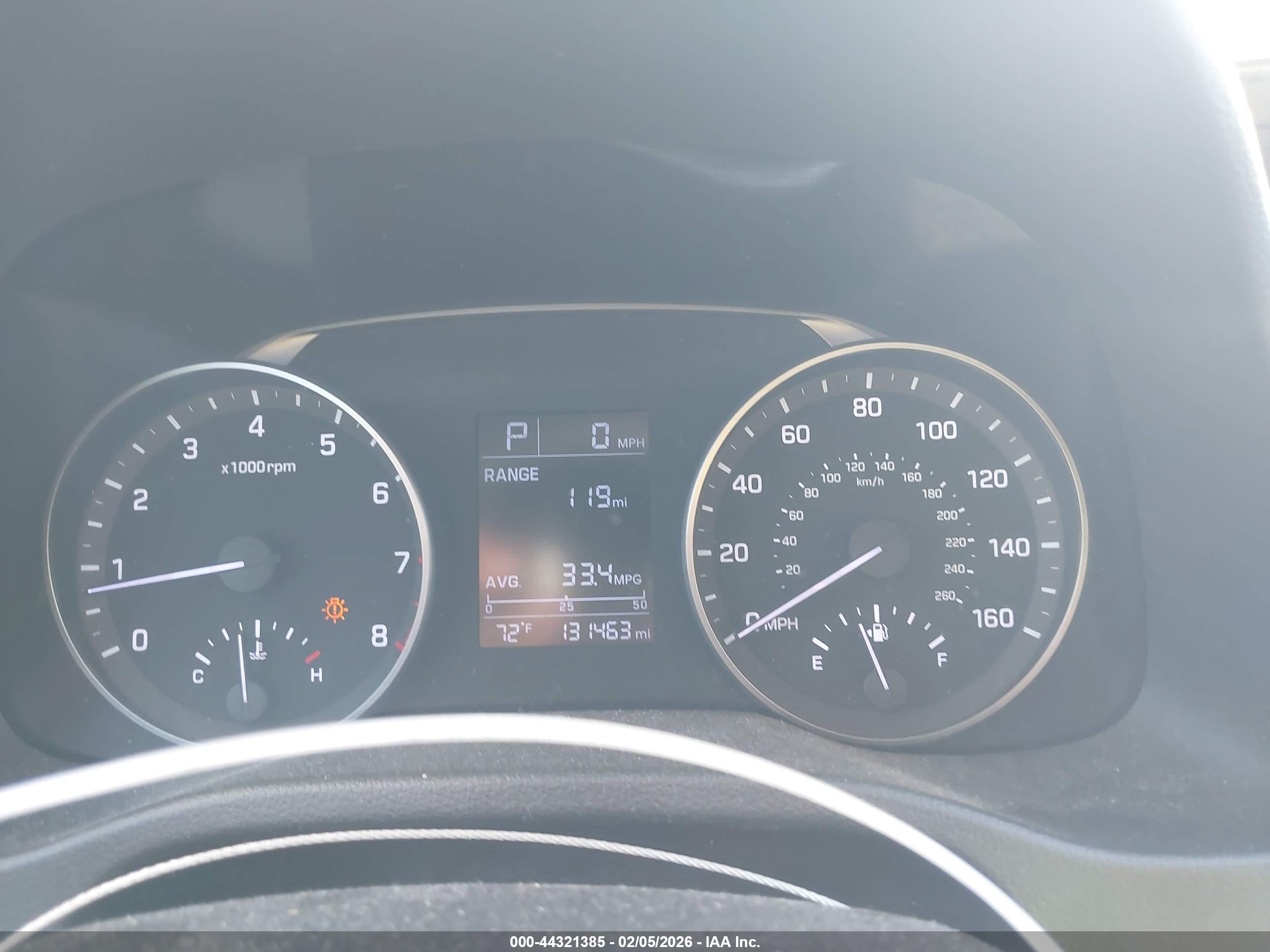 HYUNDAI ELANTRA image 7