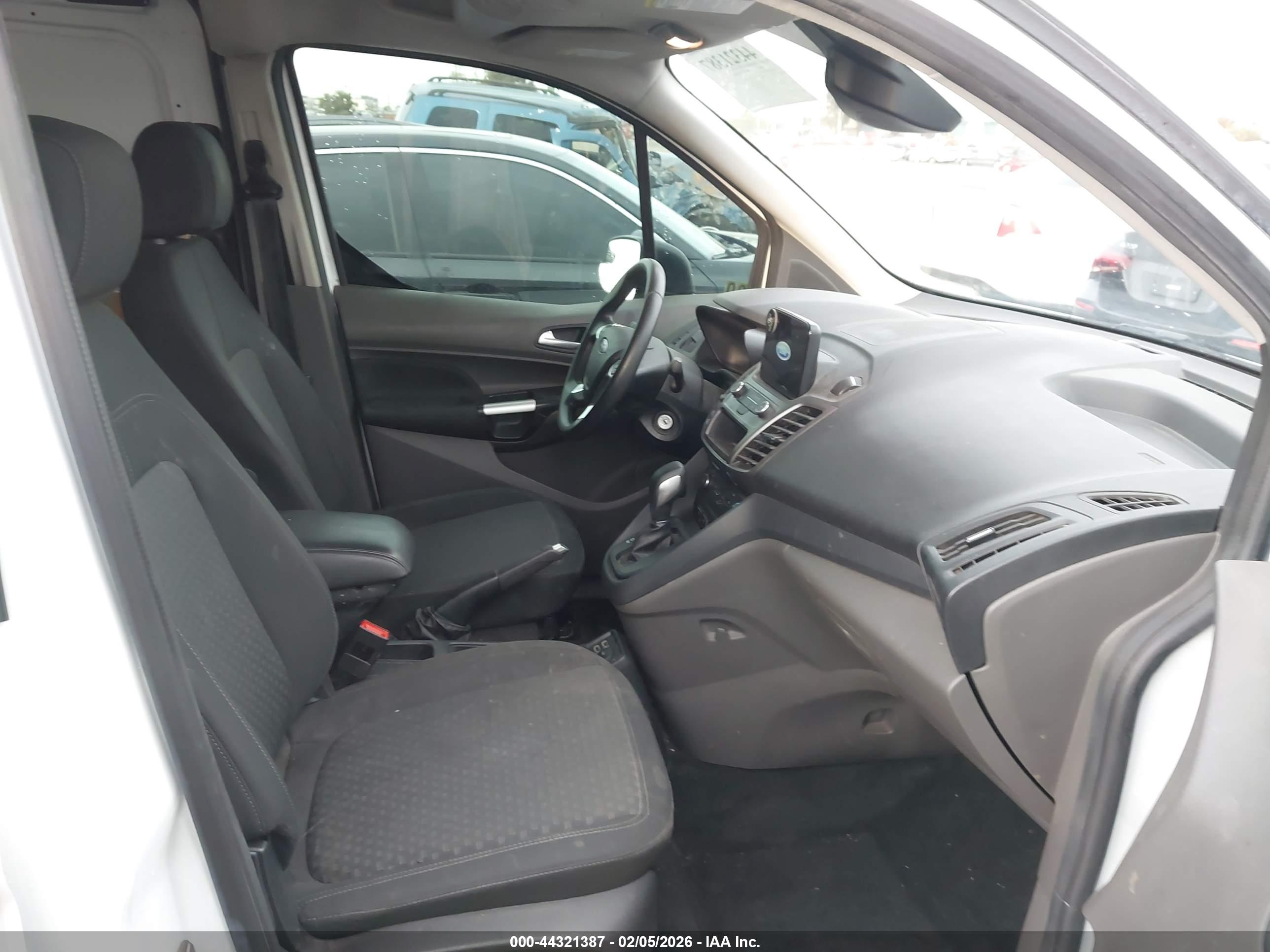 FORD TRANSIT image 8