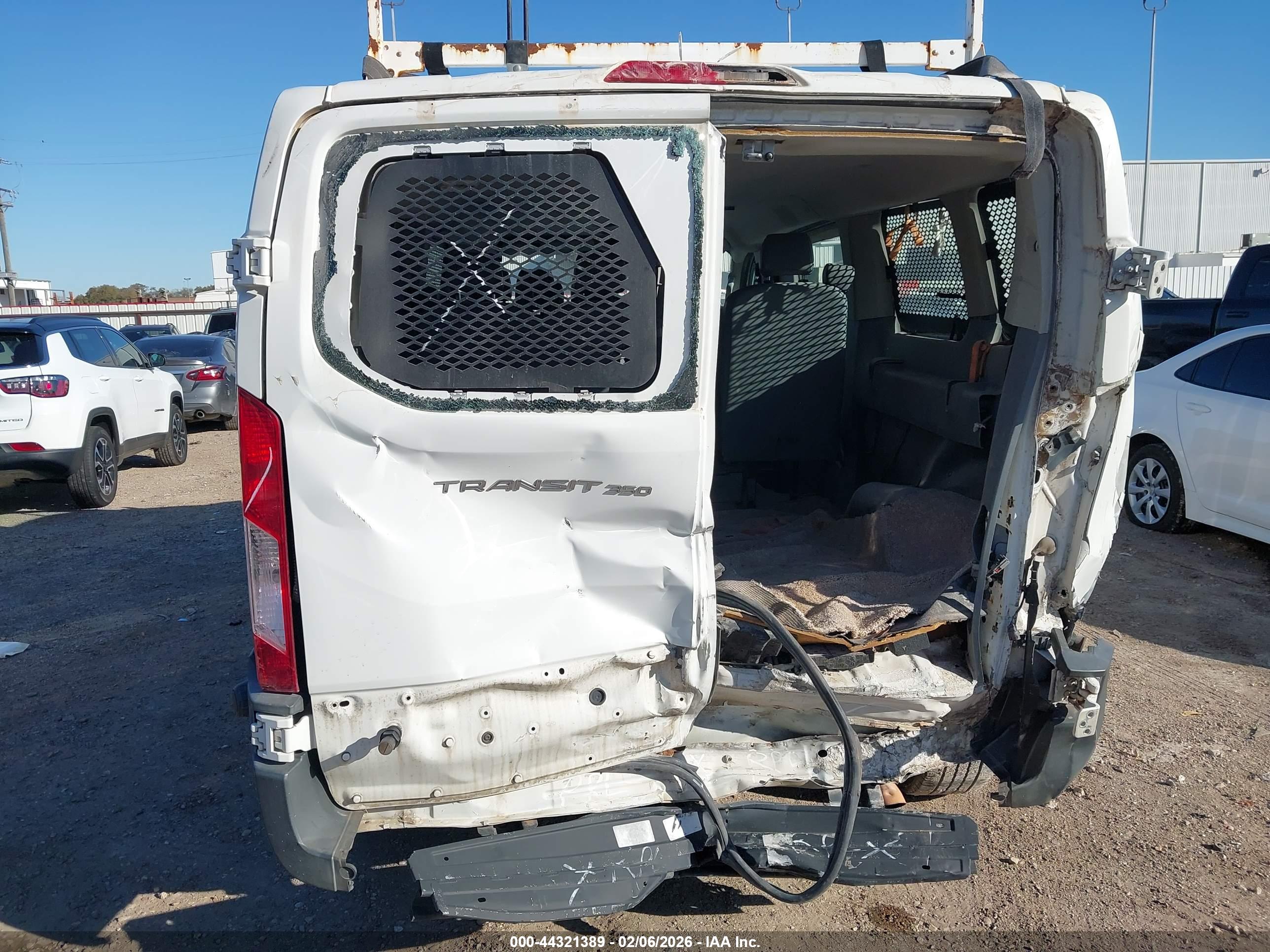 FORD TRANSIT-350 image 6