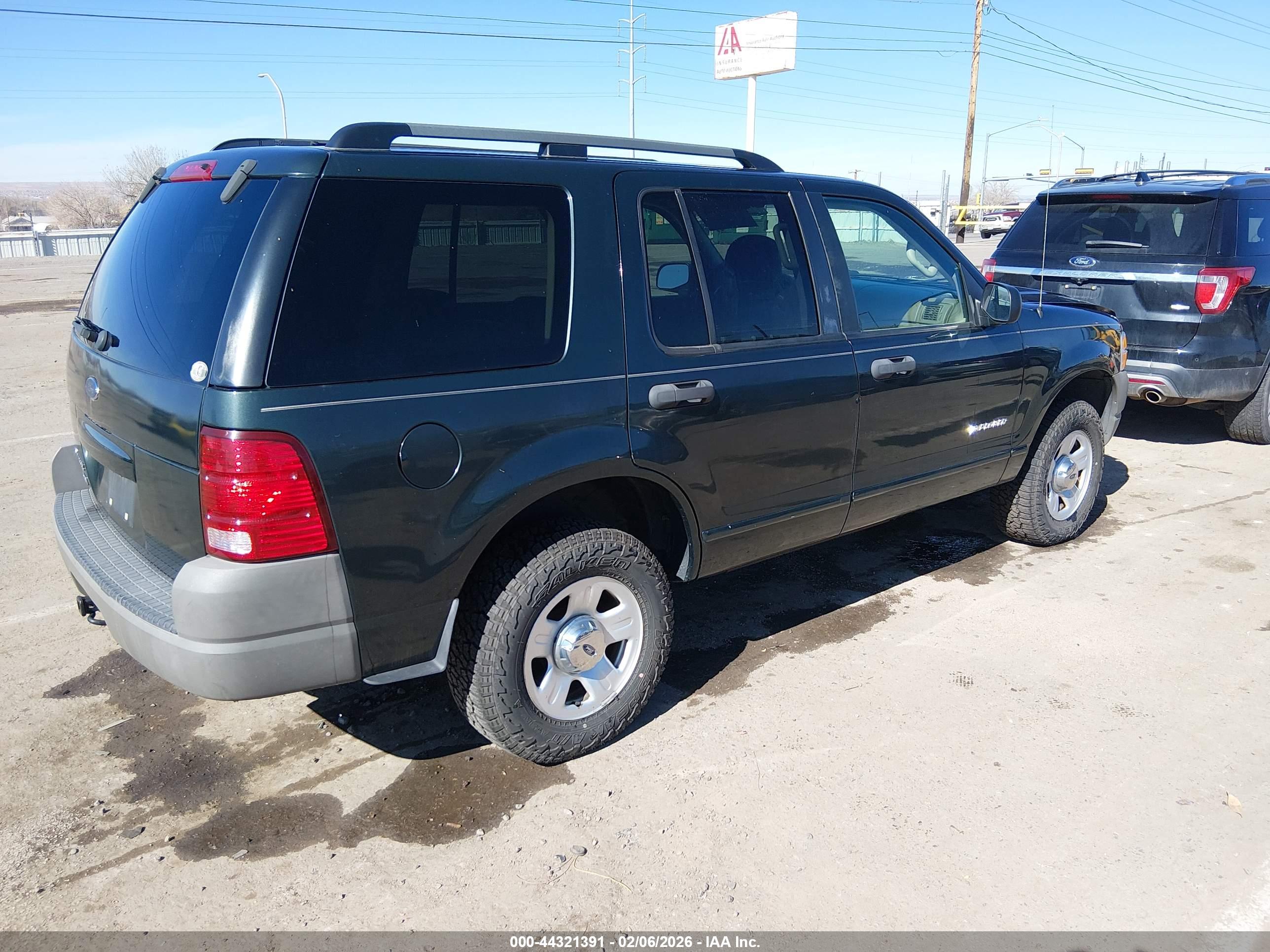 FORD EXPLORER image 4