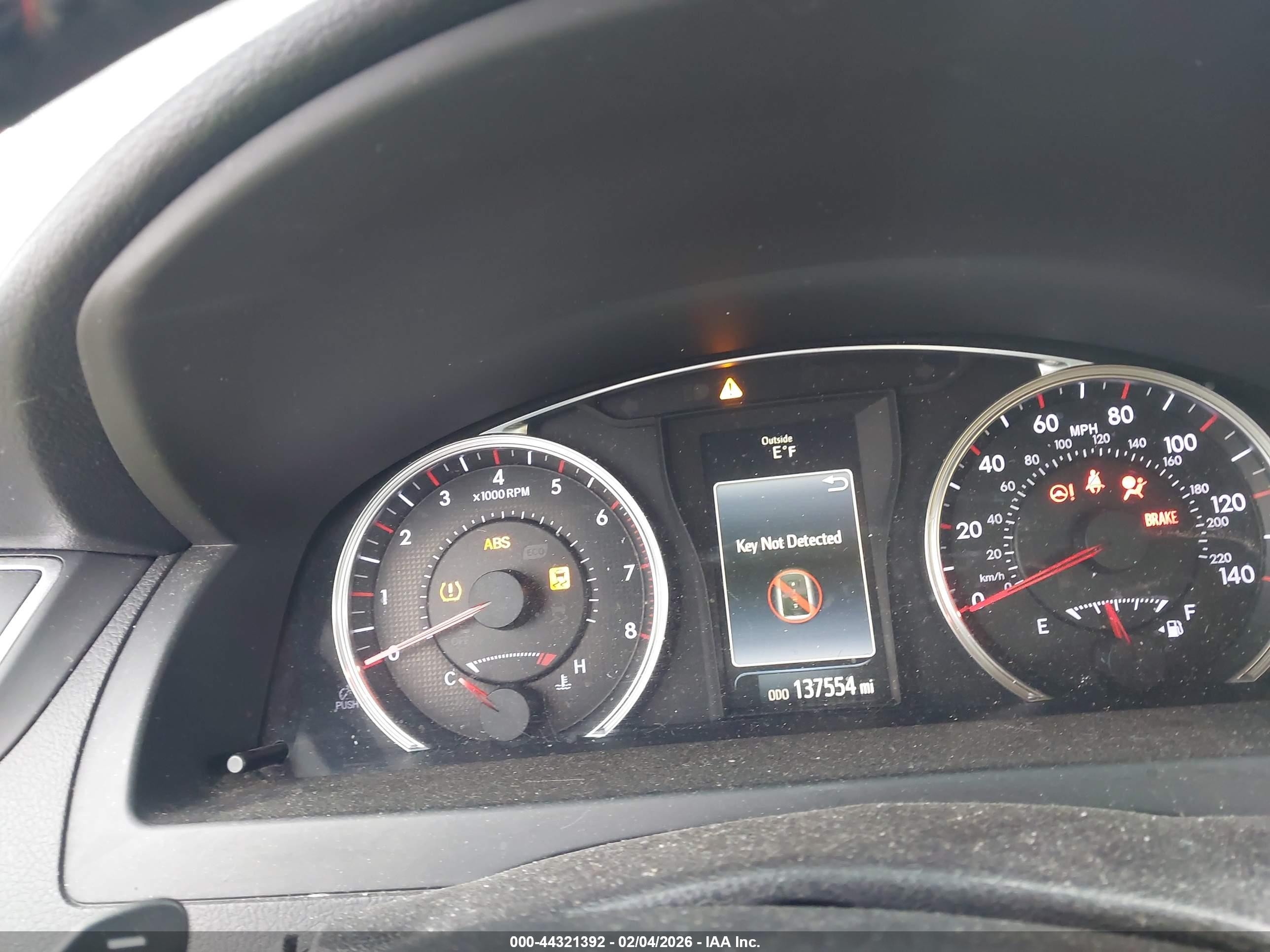 TOYOTA CAMRY image 7