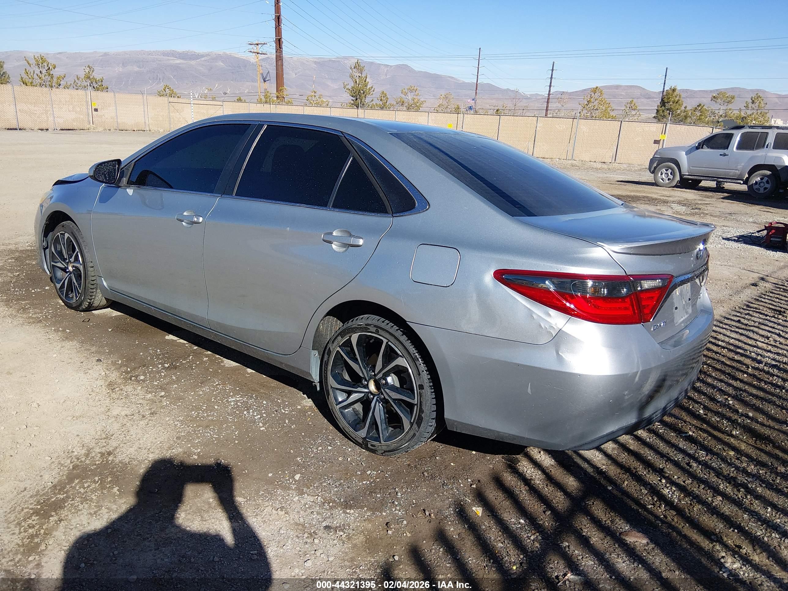 TOYOTA CAMRY image 3