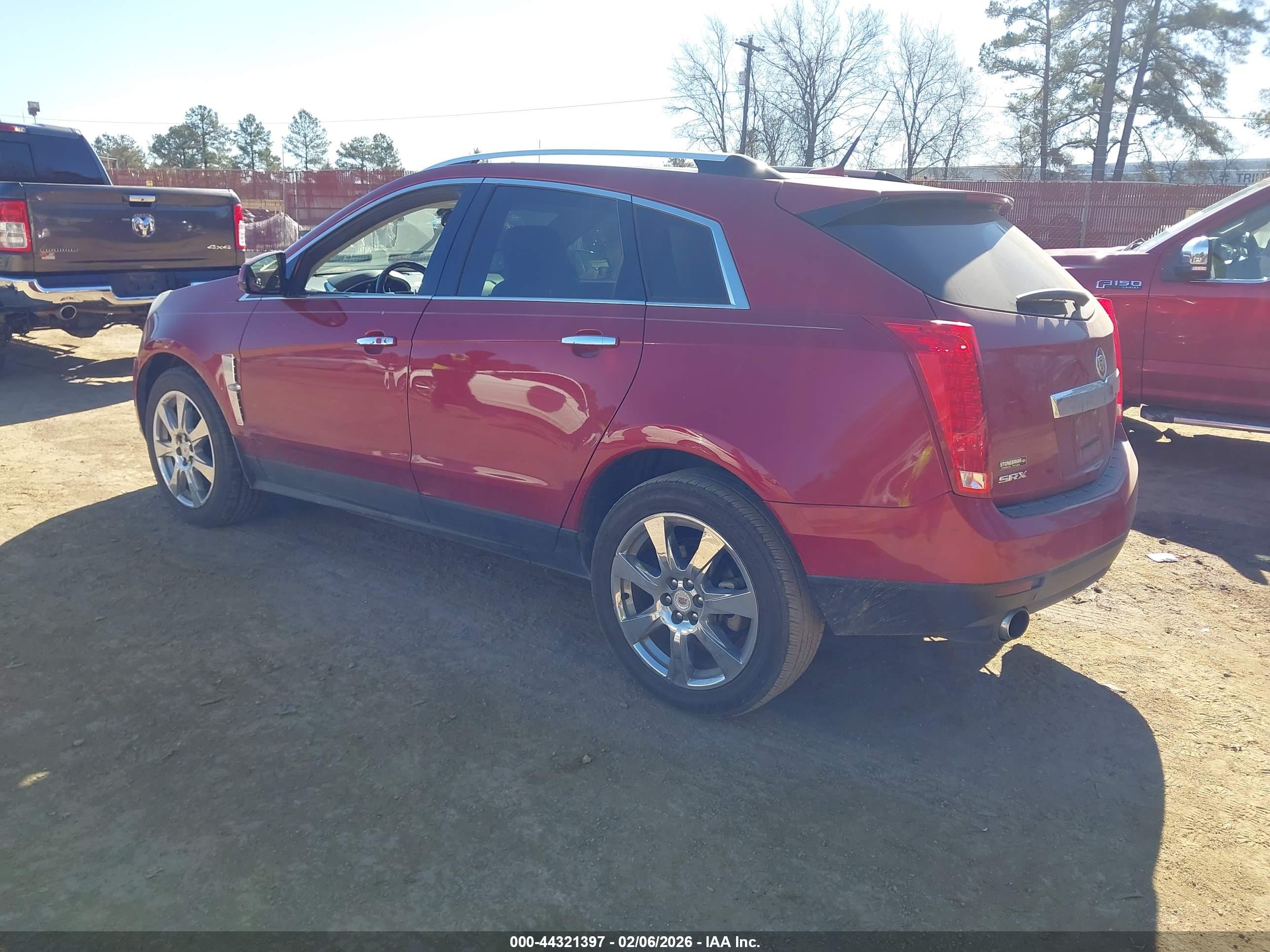 CADILLAC SRX image 3