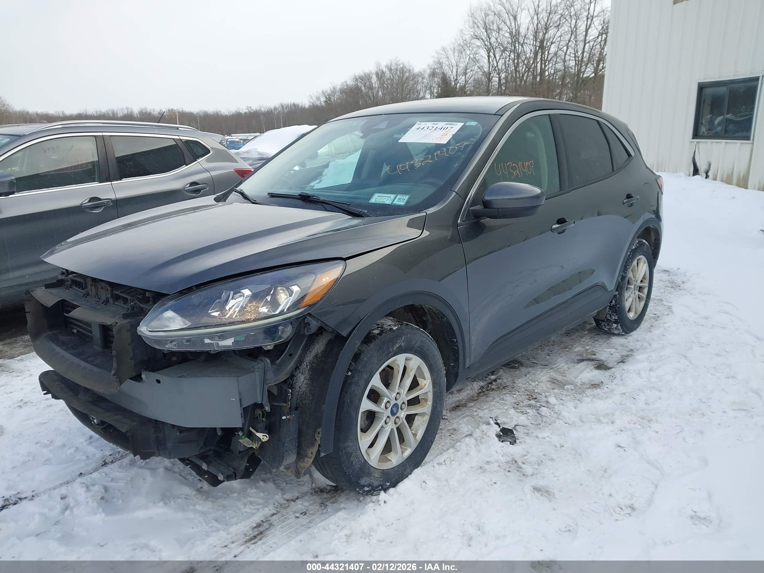 FORD ESCAPE image 2