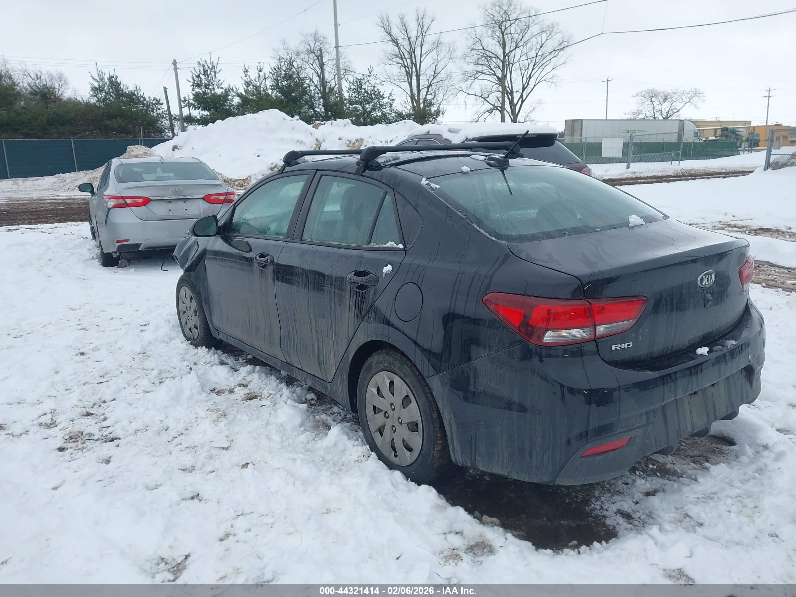 KIA RIO image 3
