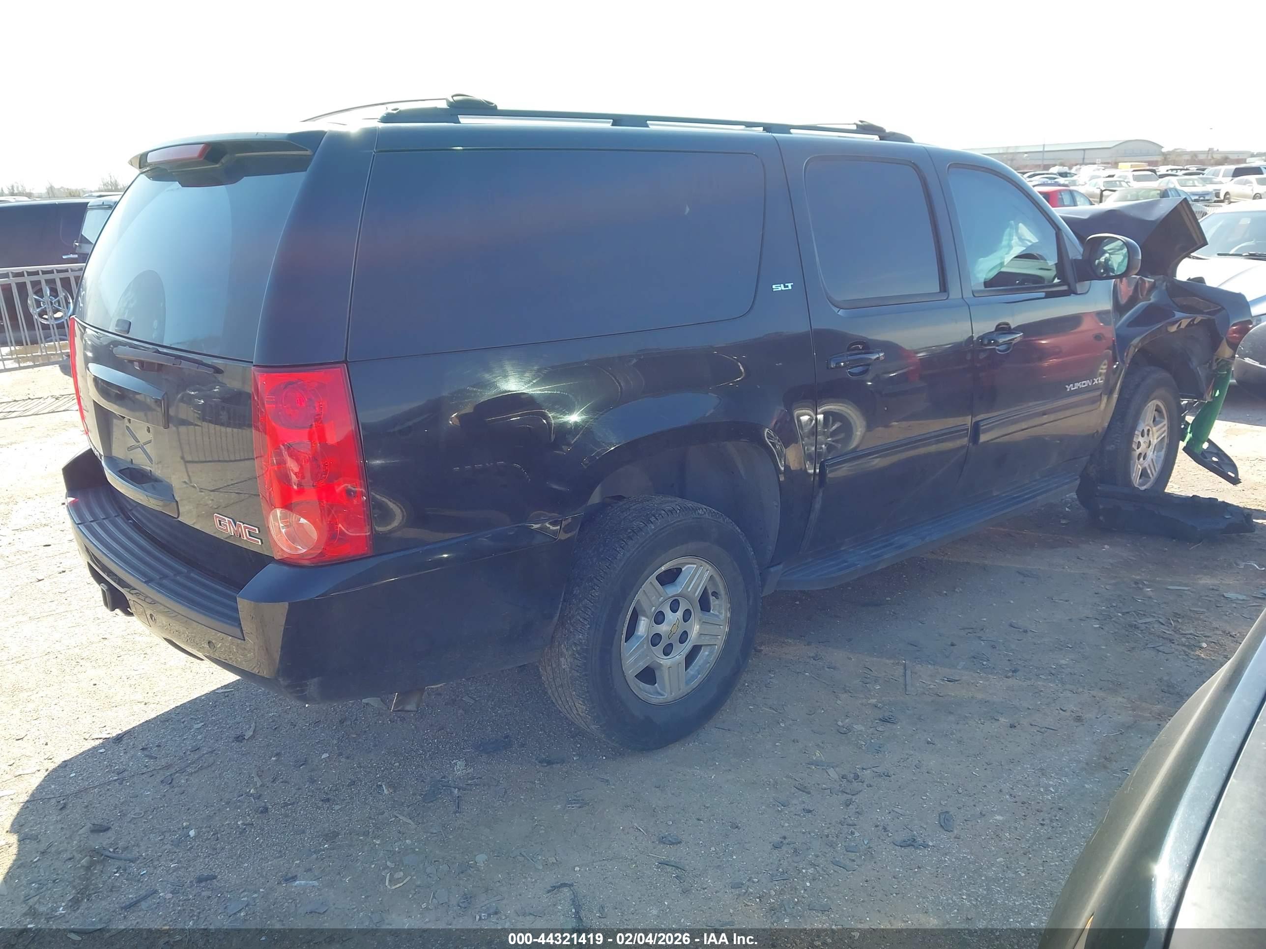 GMC YUKON image 4