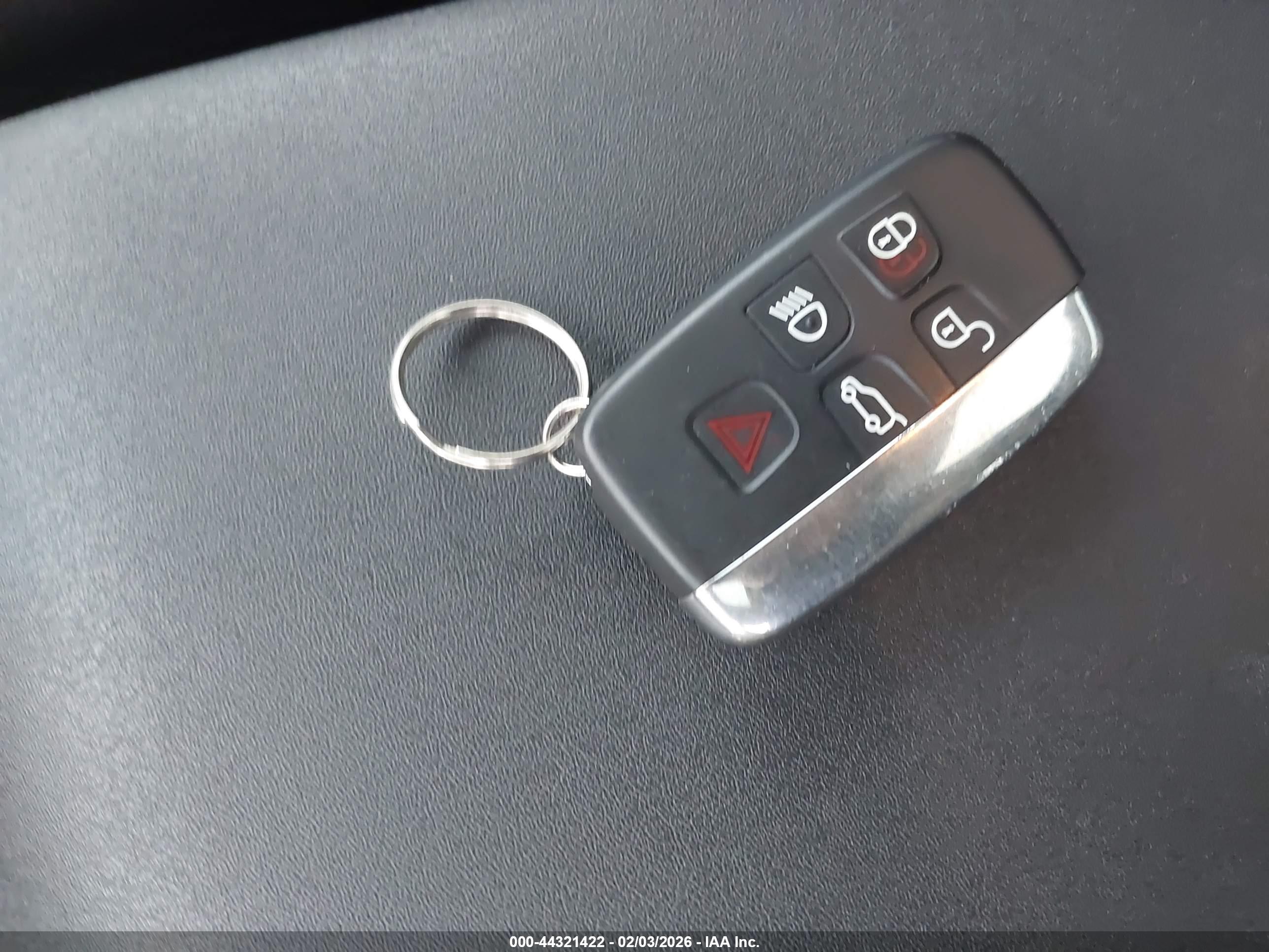 LAND ROVER image 11
