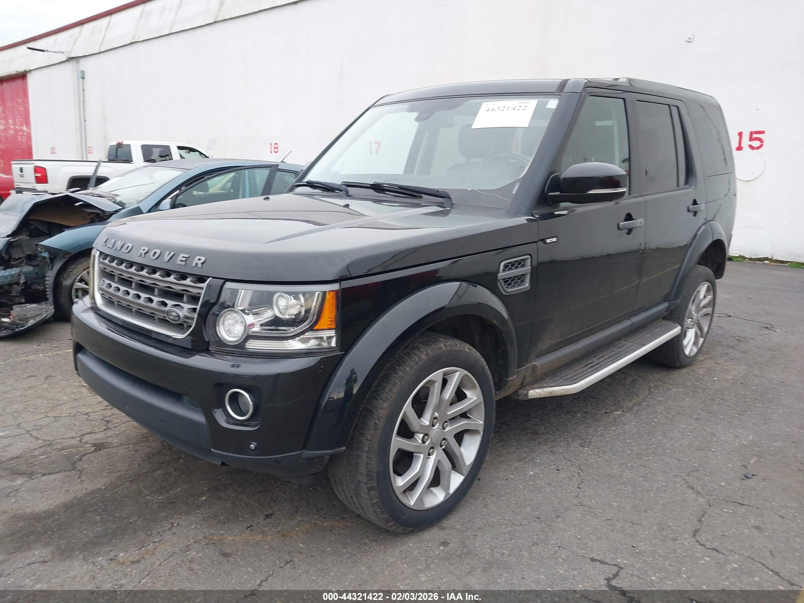 LAND ROVER image 2