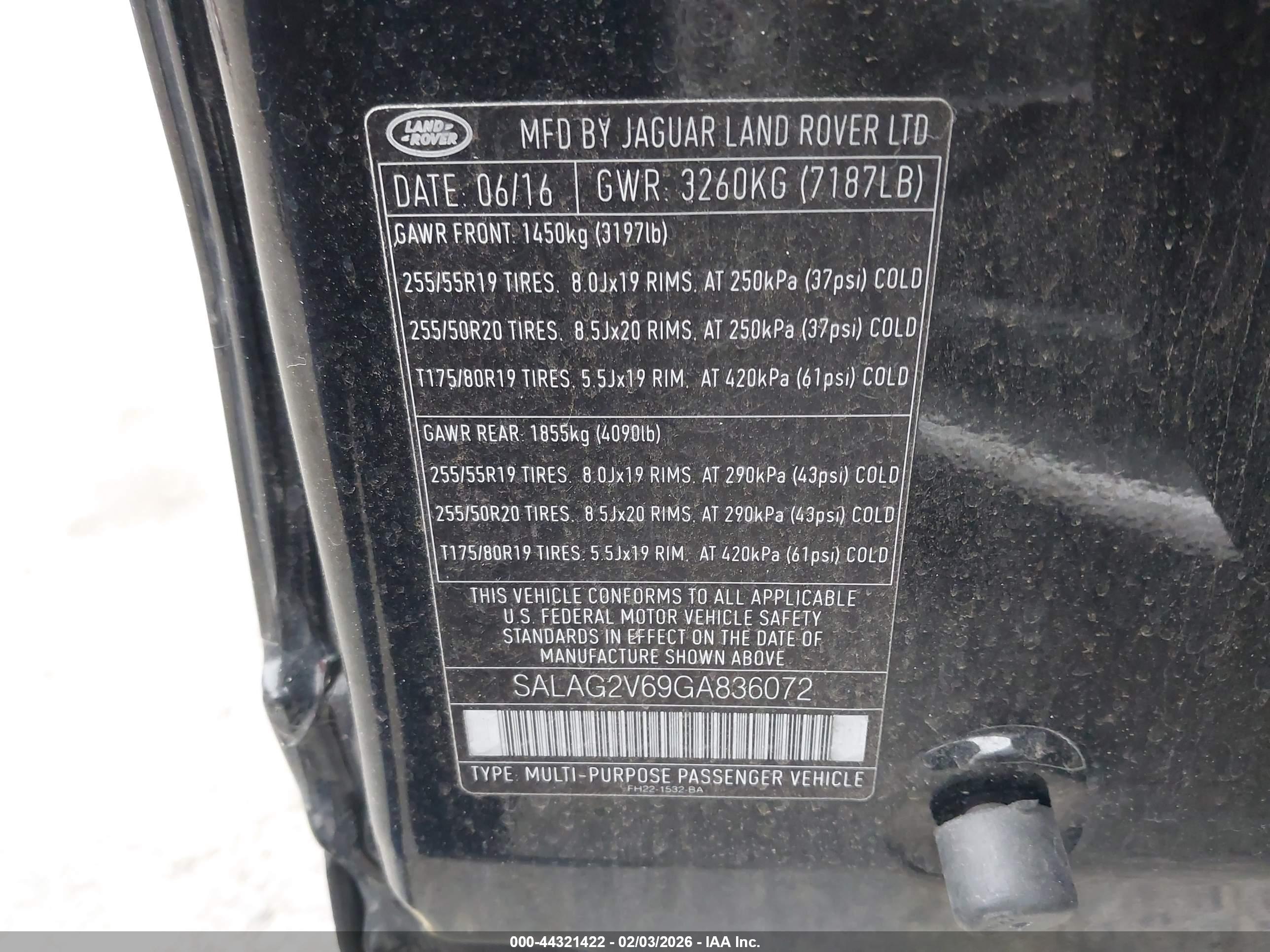 LAND ROVER image 9