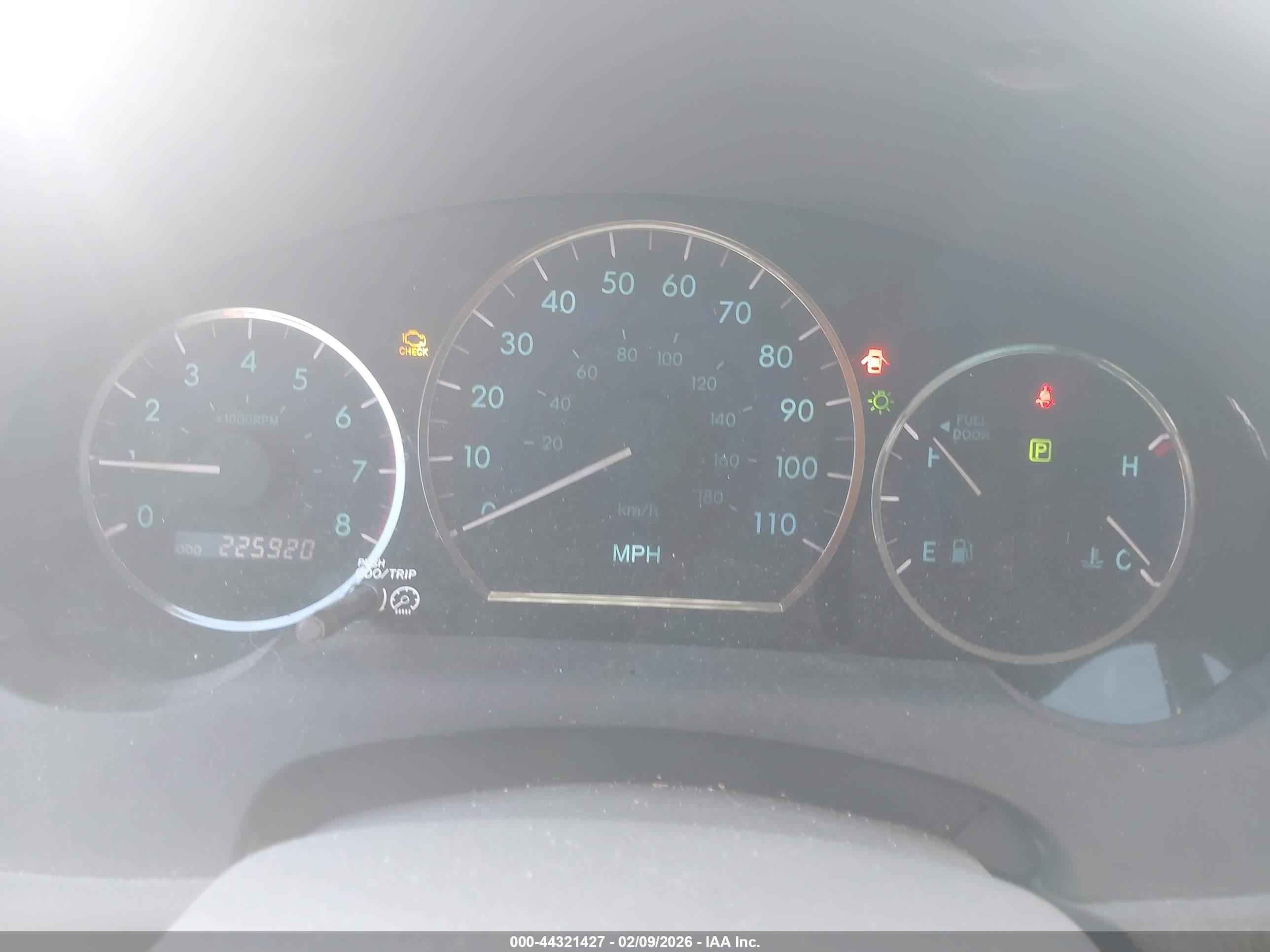 TOYOTA SIENNA image 7