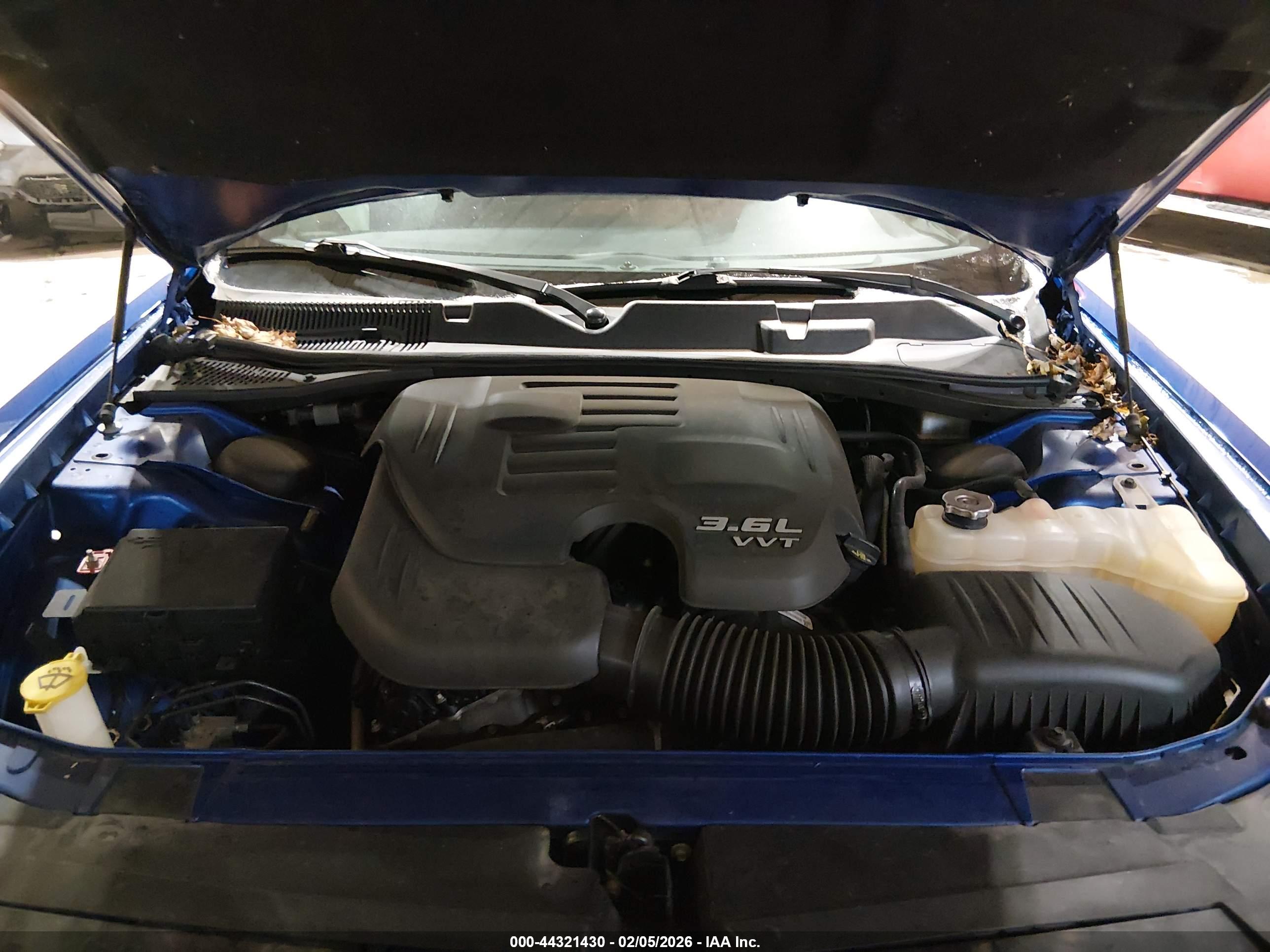 DODGE CHALLENGER image 10