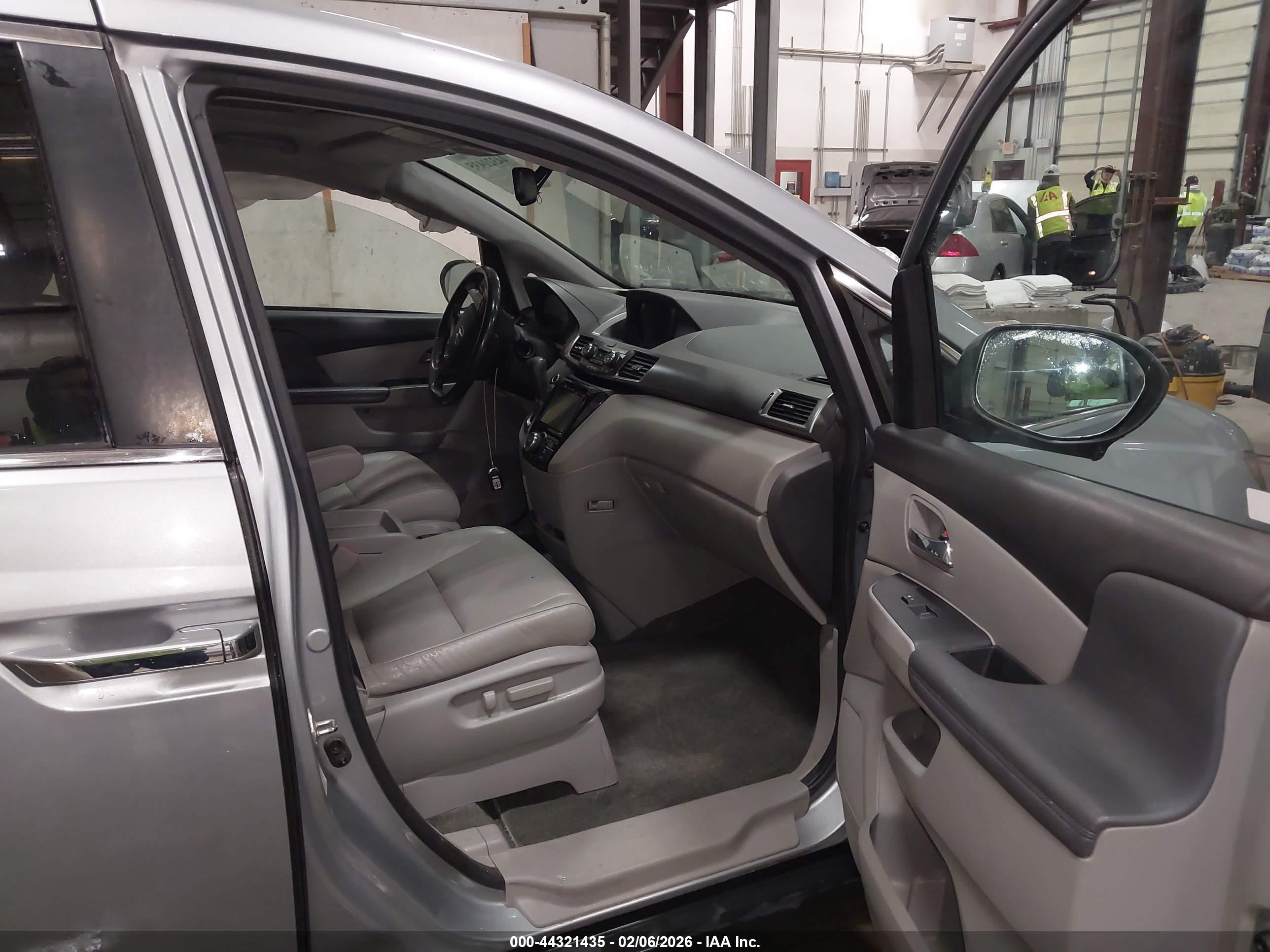 HONDA ODYSSEY image 5