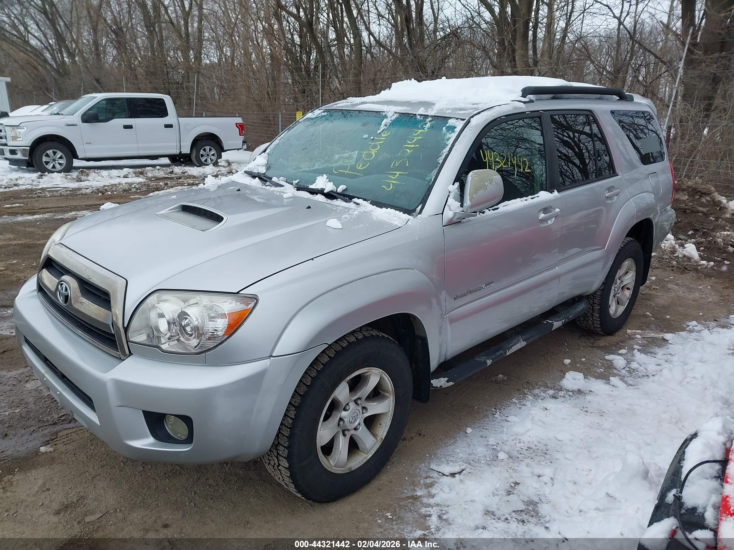 TOYOTA 4RUNNER image 2