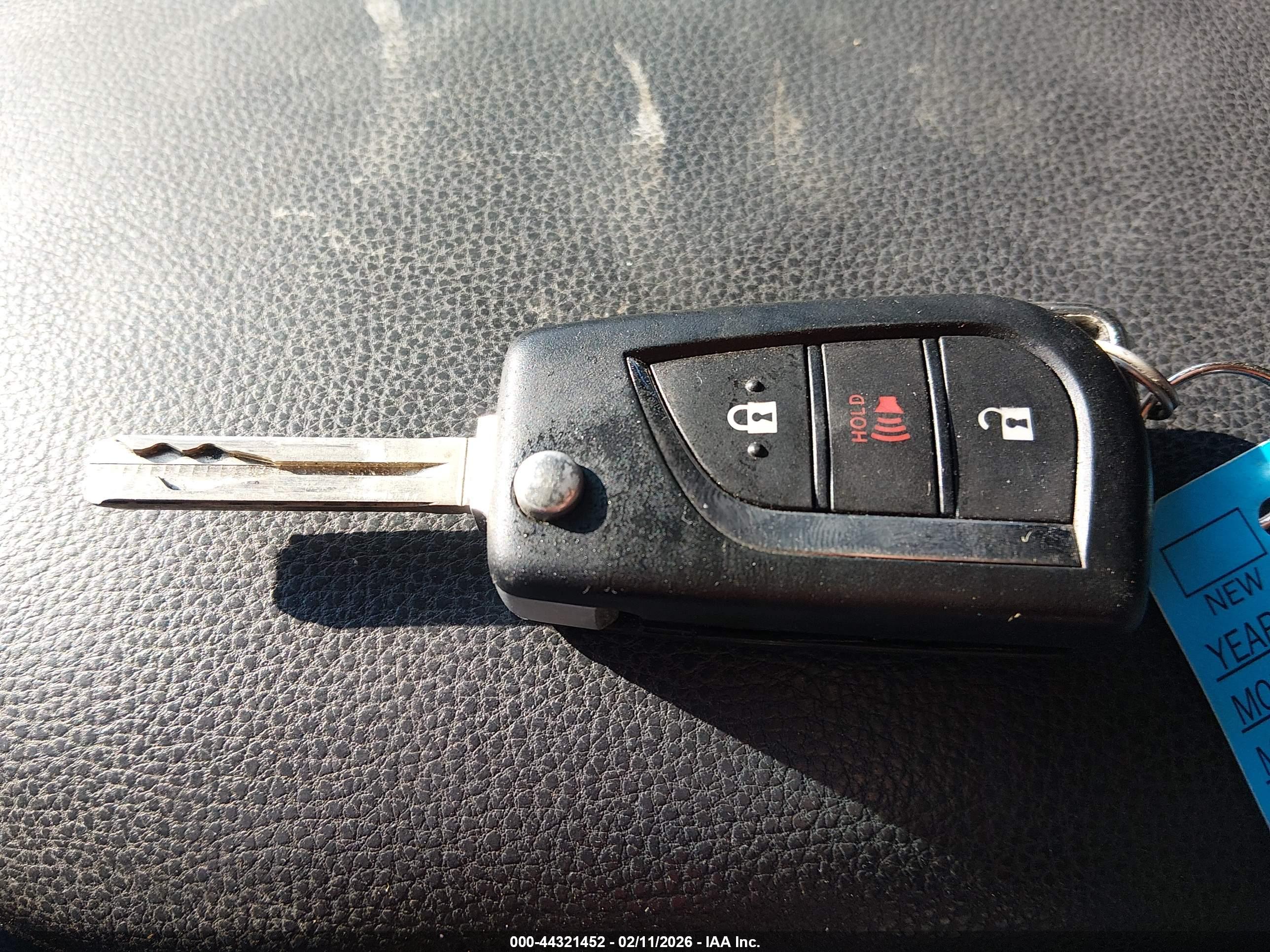 TOYOTA RAV4 image 11