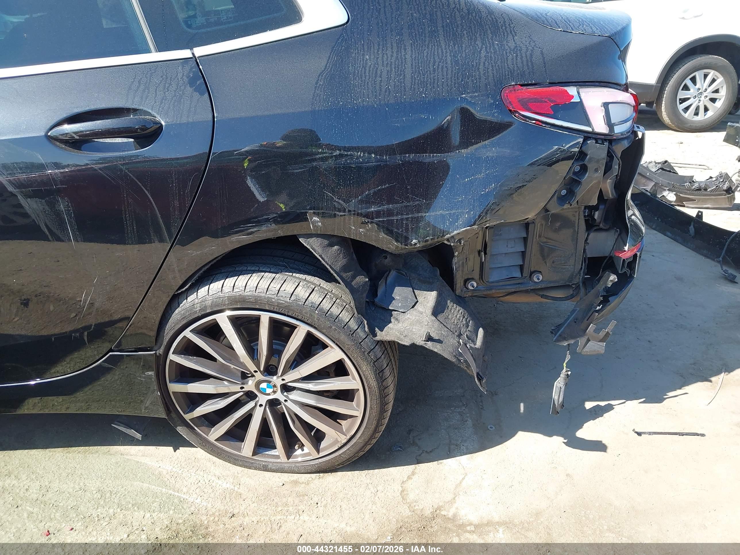 BMW 228 image 6