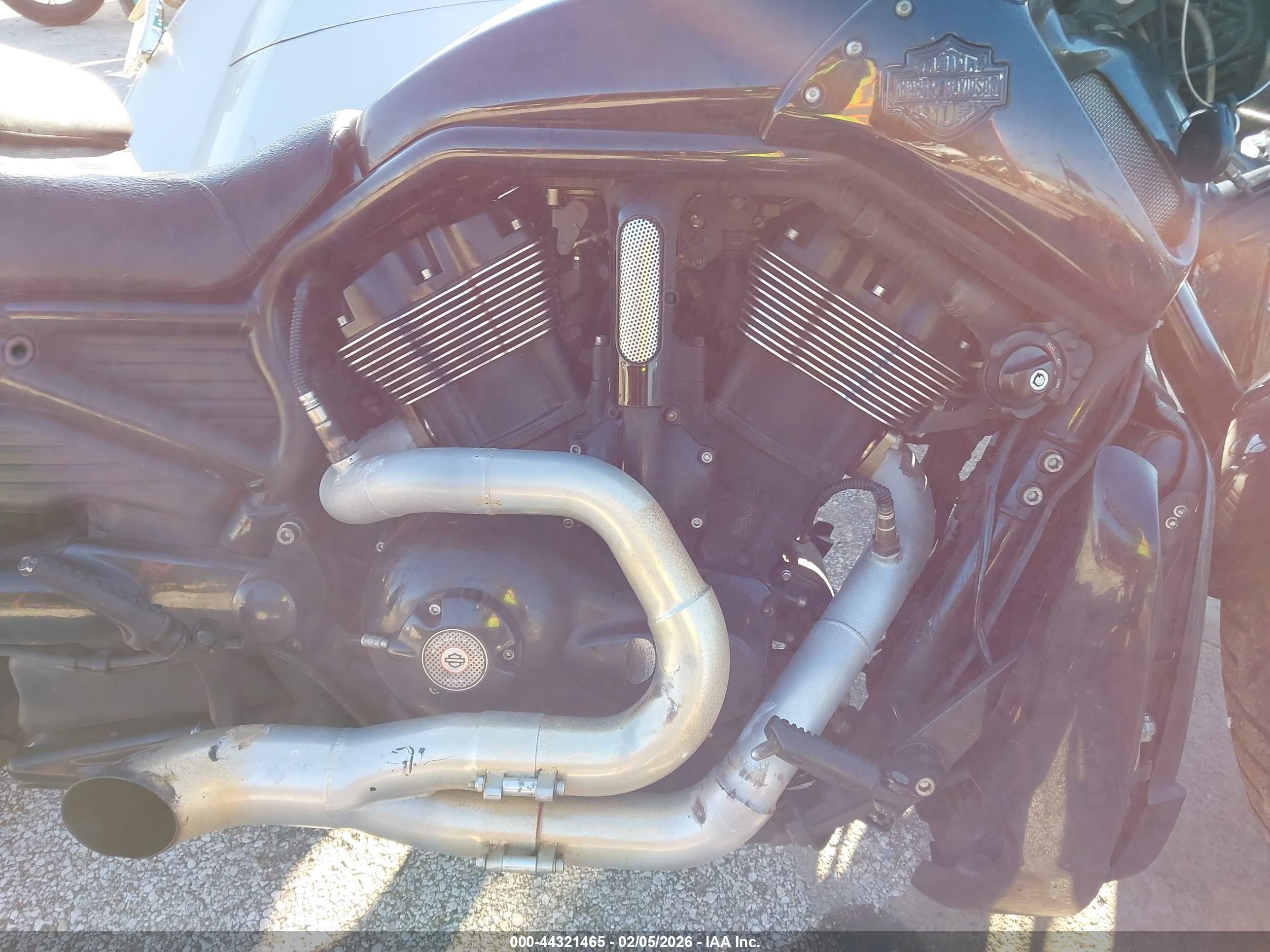 HARLEY-DAVIDSON VRSCF image 8