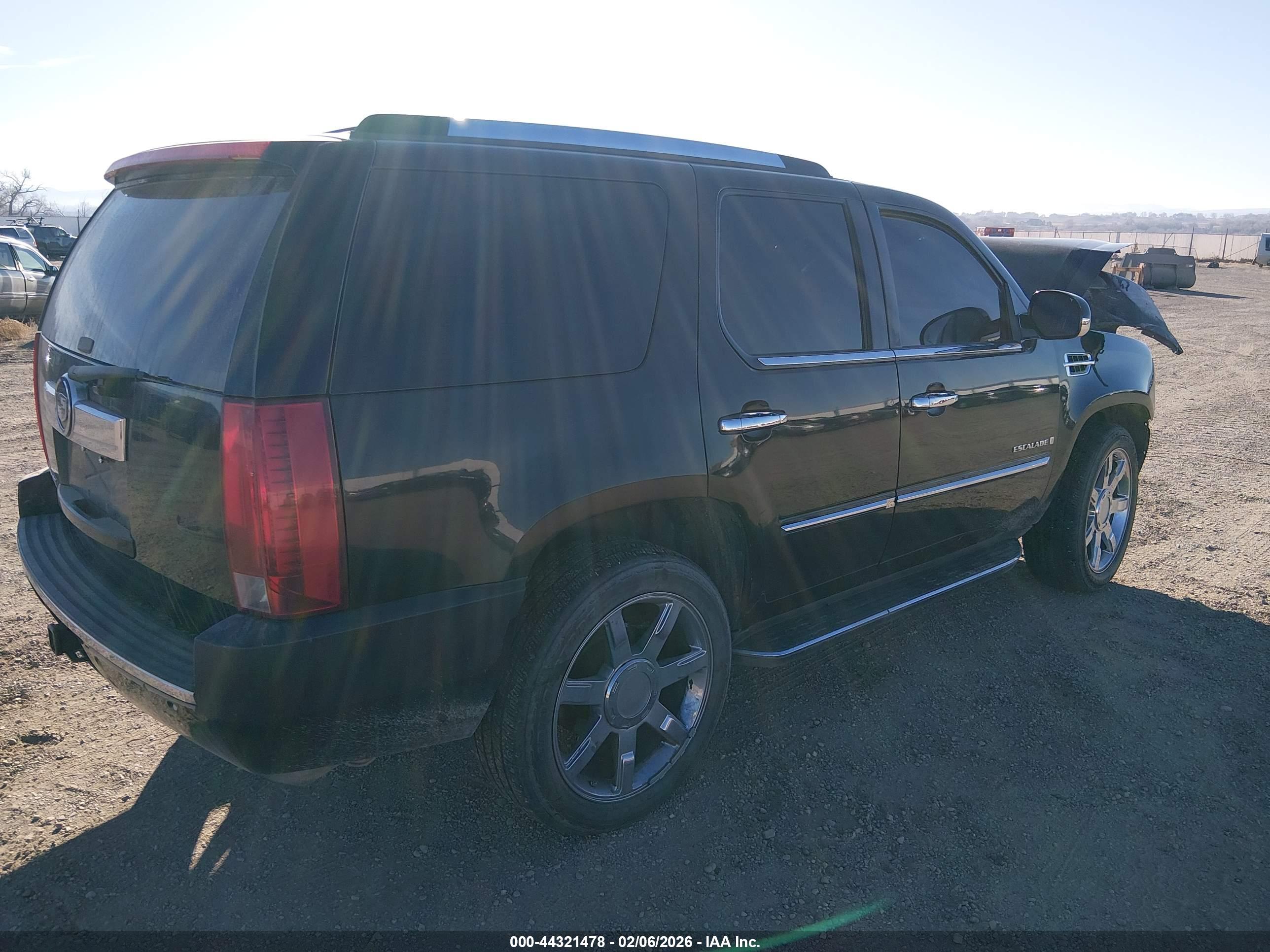 CADILLAC ESCALADE image 4