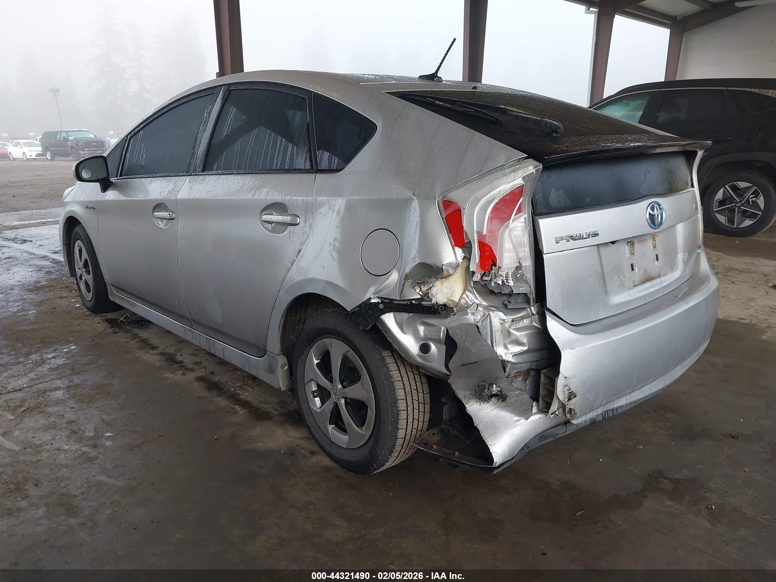 TOYOTA PRIUS image 3