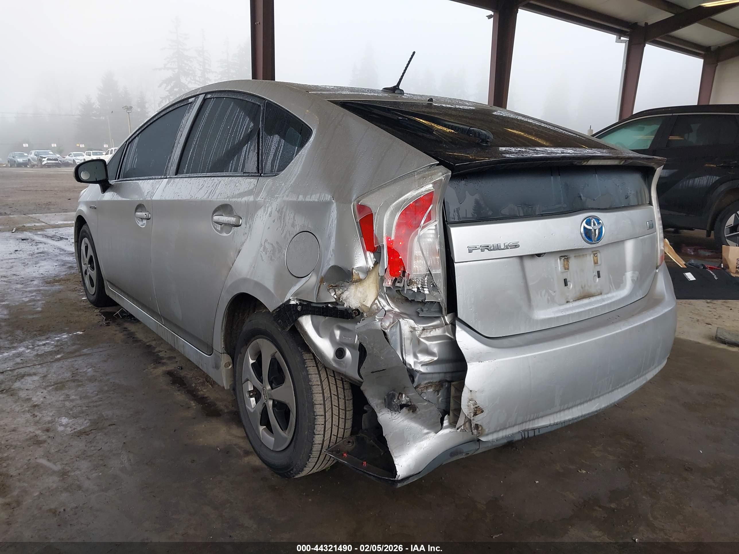 TOYOTA PRIUS image 6