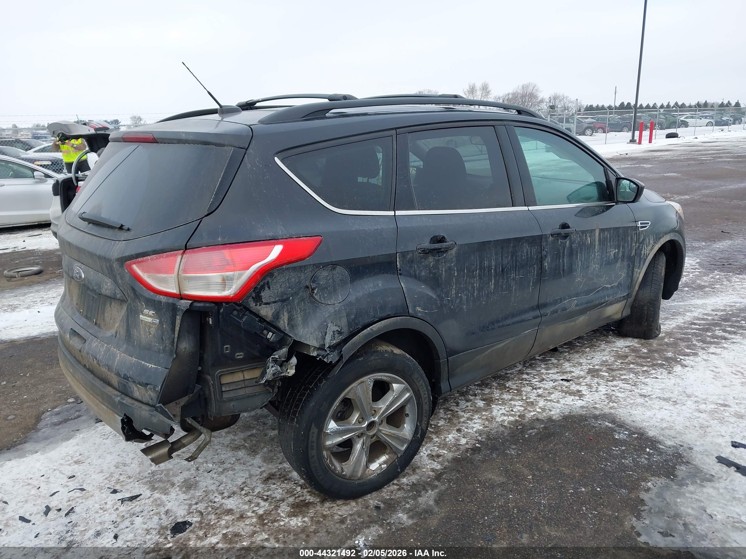 FORD ESCAPE image 4