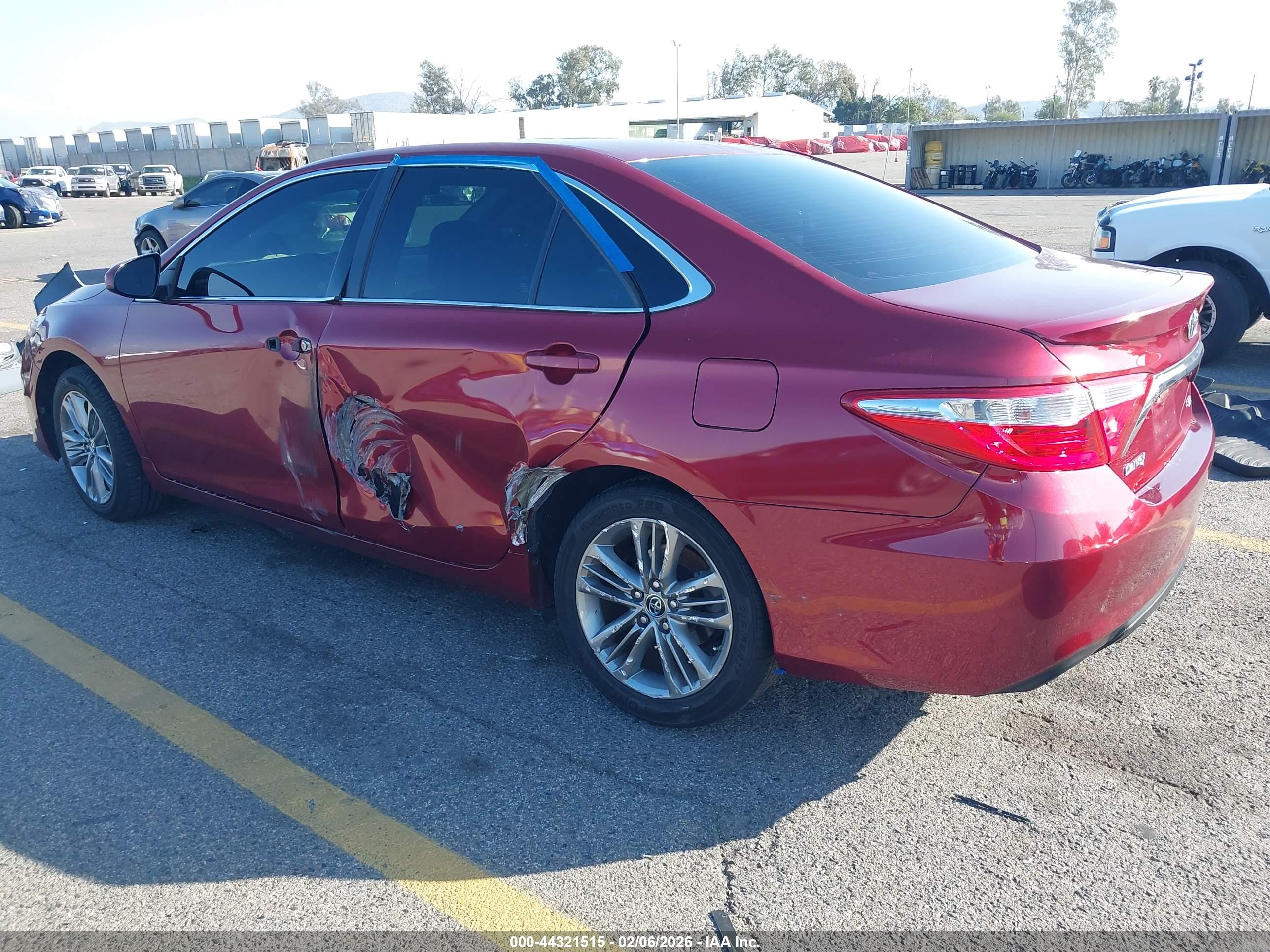 TOYOTA CAMRY image 3