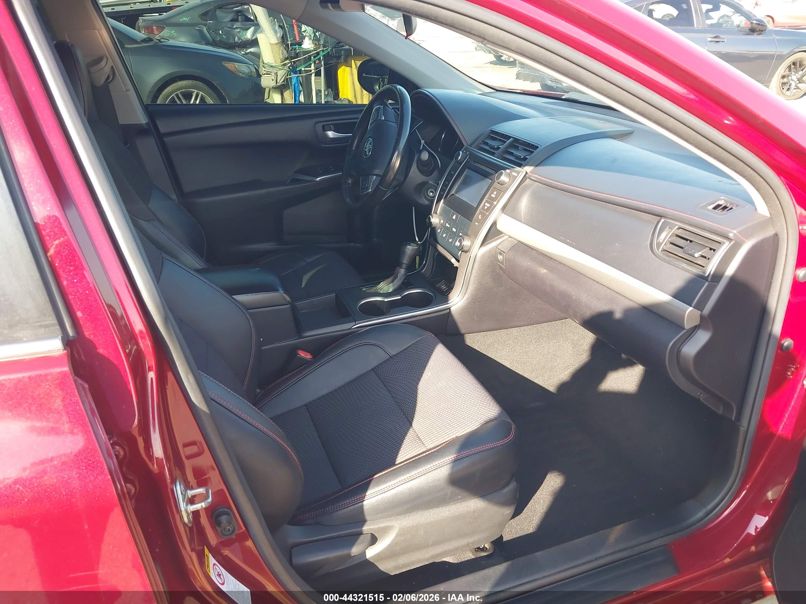 TOYOTA CAMRY image 5